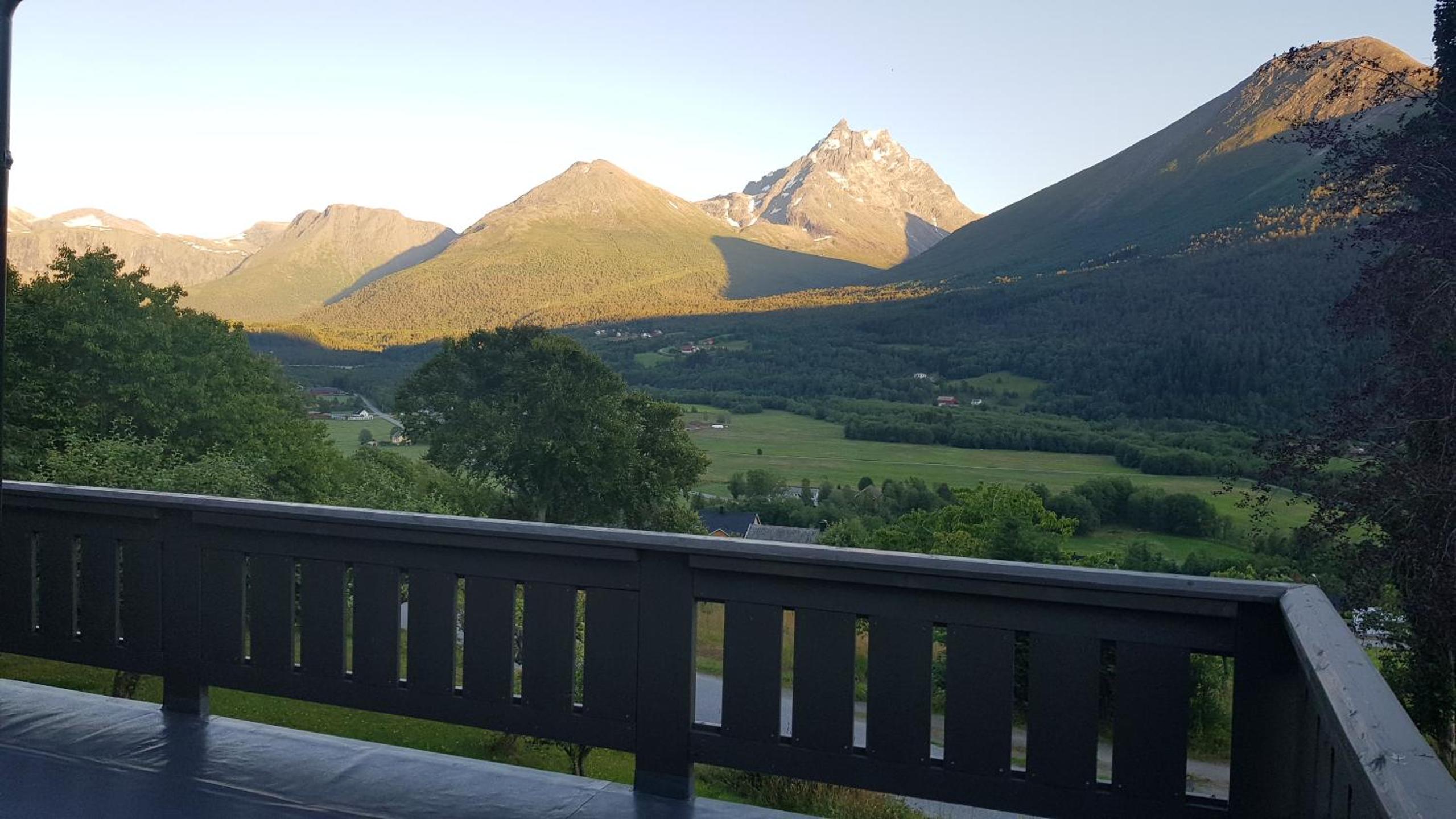 Hatlen View view 2