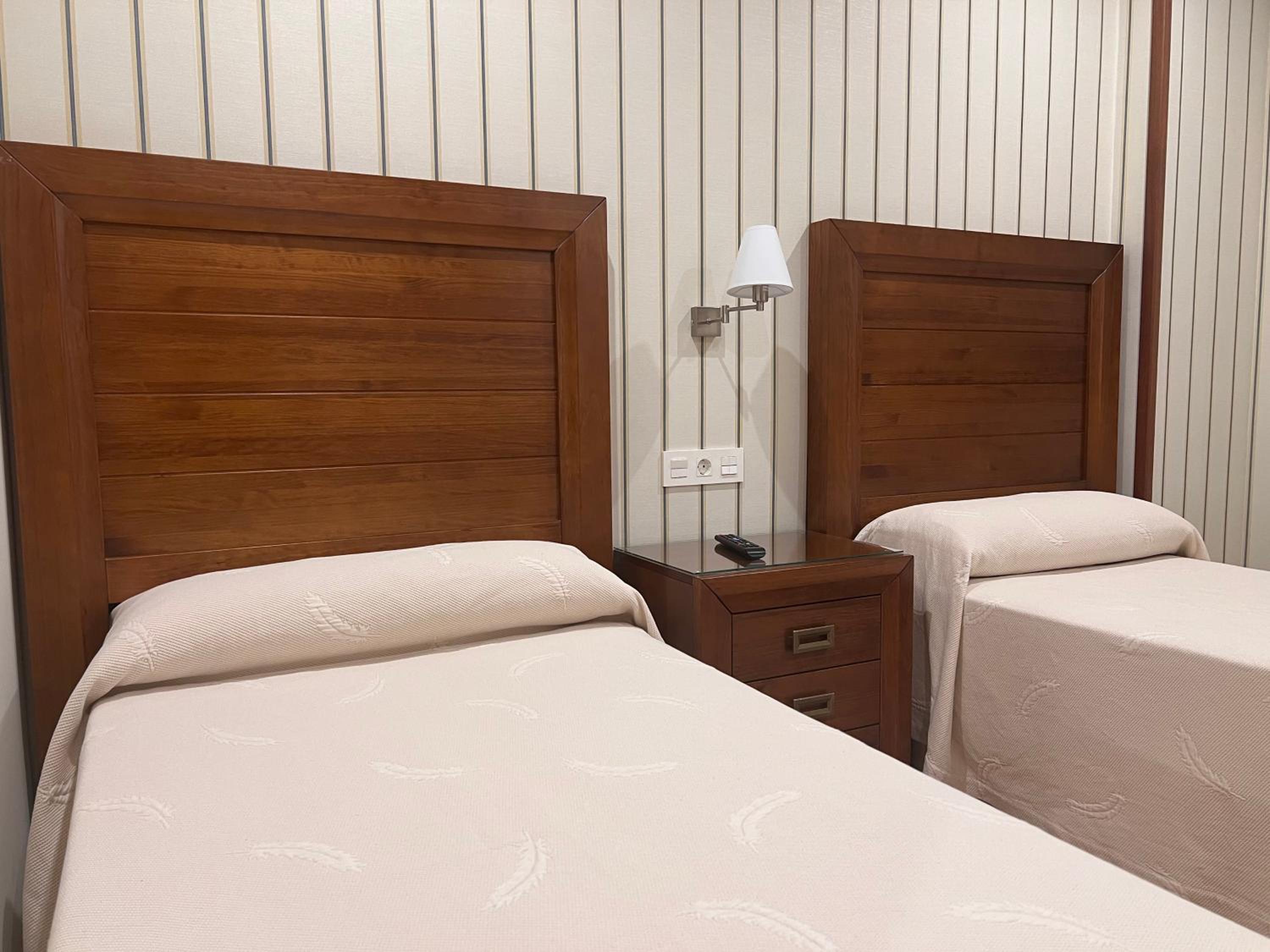 Hostal Avenida - Image 2