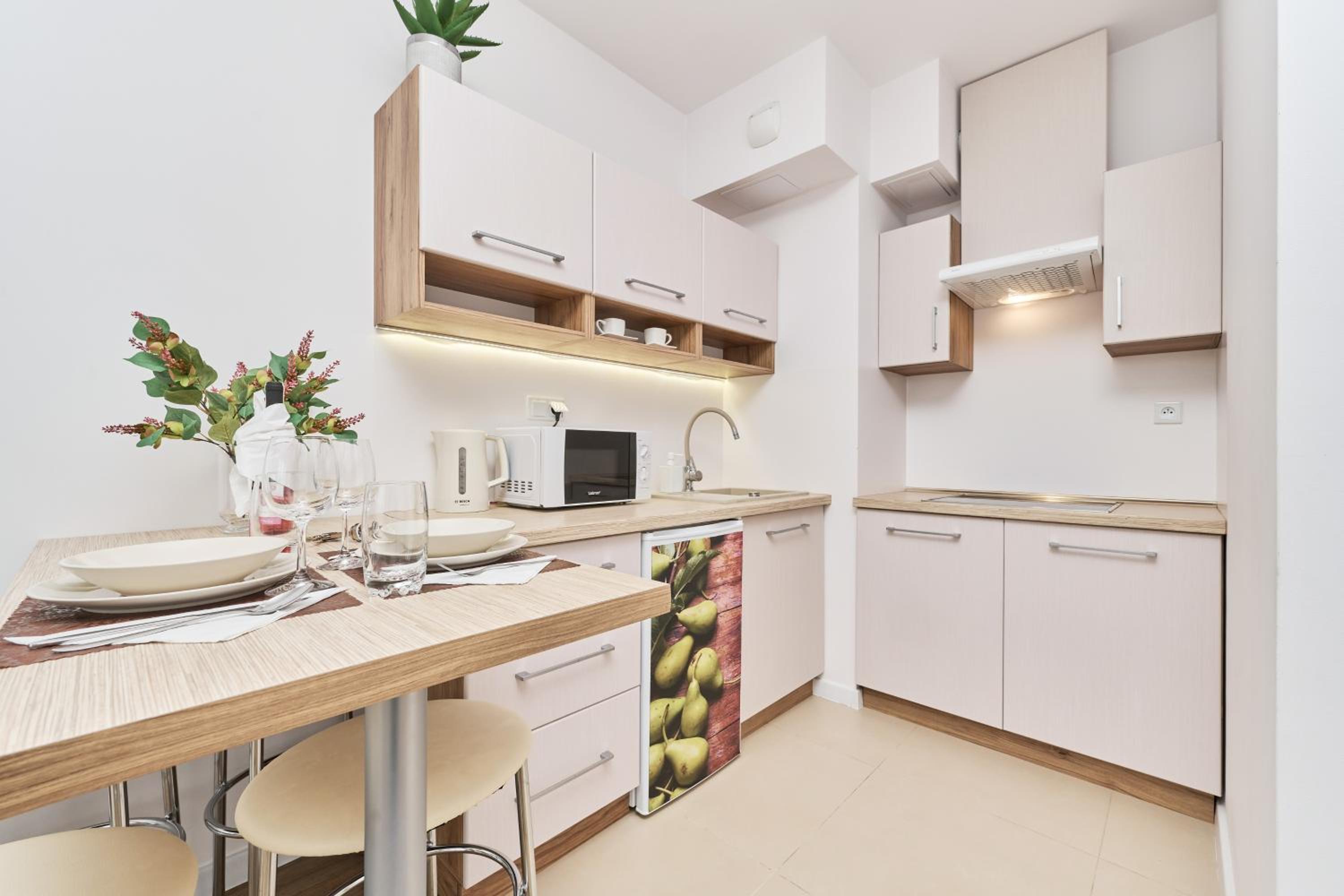 Apartment Krakowska 39 with AC & PARKING & LOGGIA Wrocław by Renters view 5