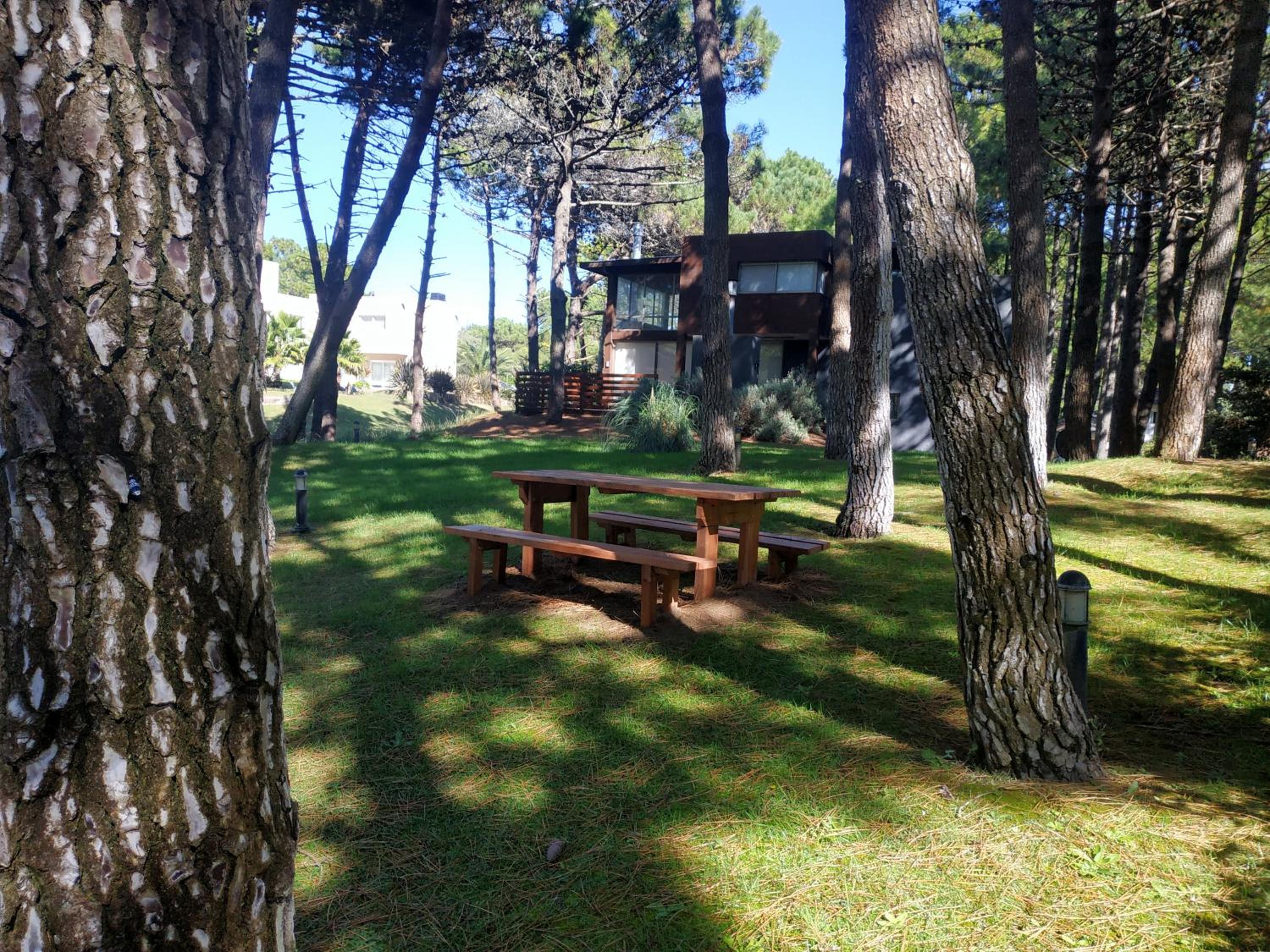 Pinamar Norte Casa Aquiles 8 pax