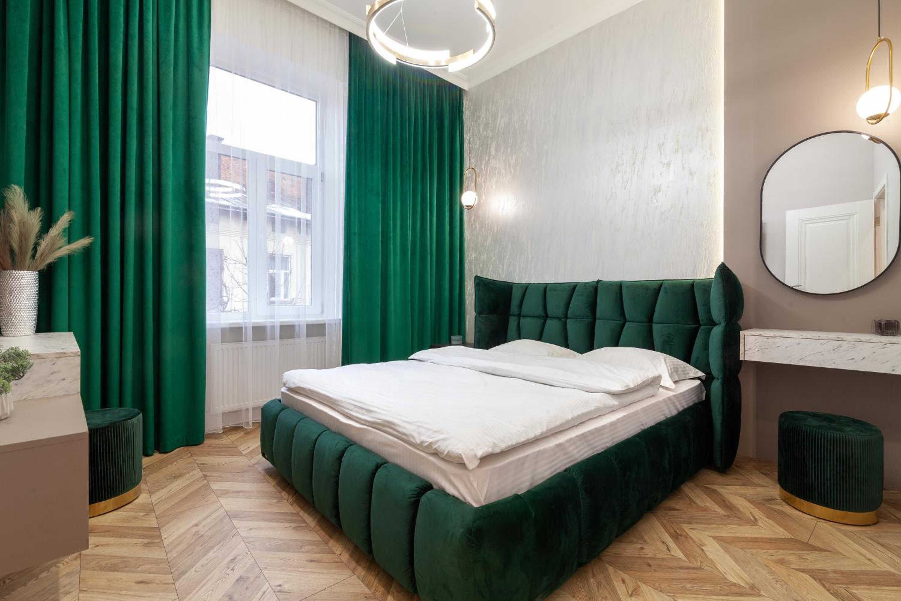 LEOGRAND Apartments on Horodotska 45 view 5