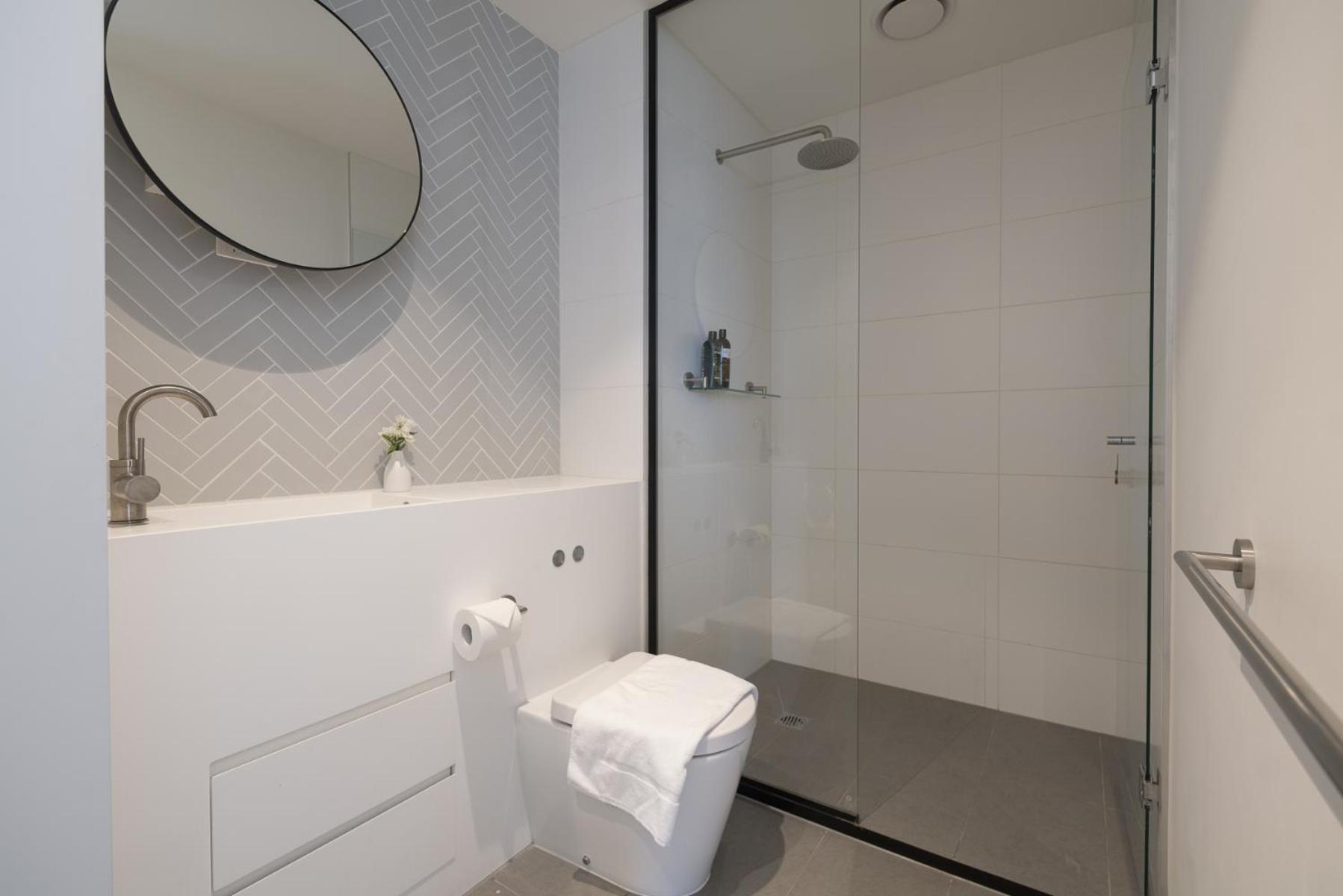 EQ Tower Modern Apartments Melbourne Central CBD