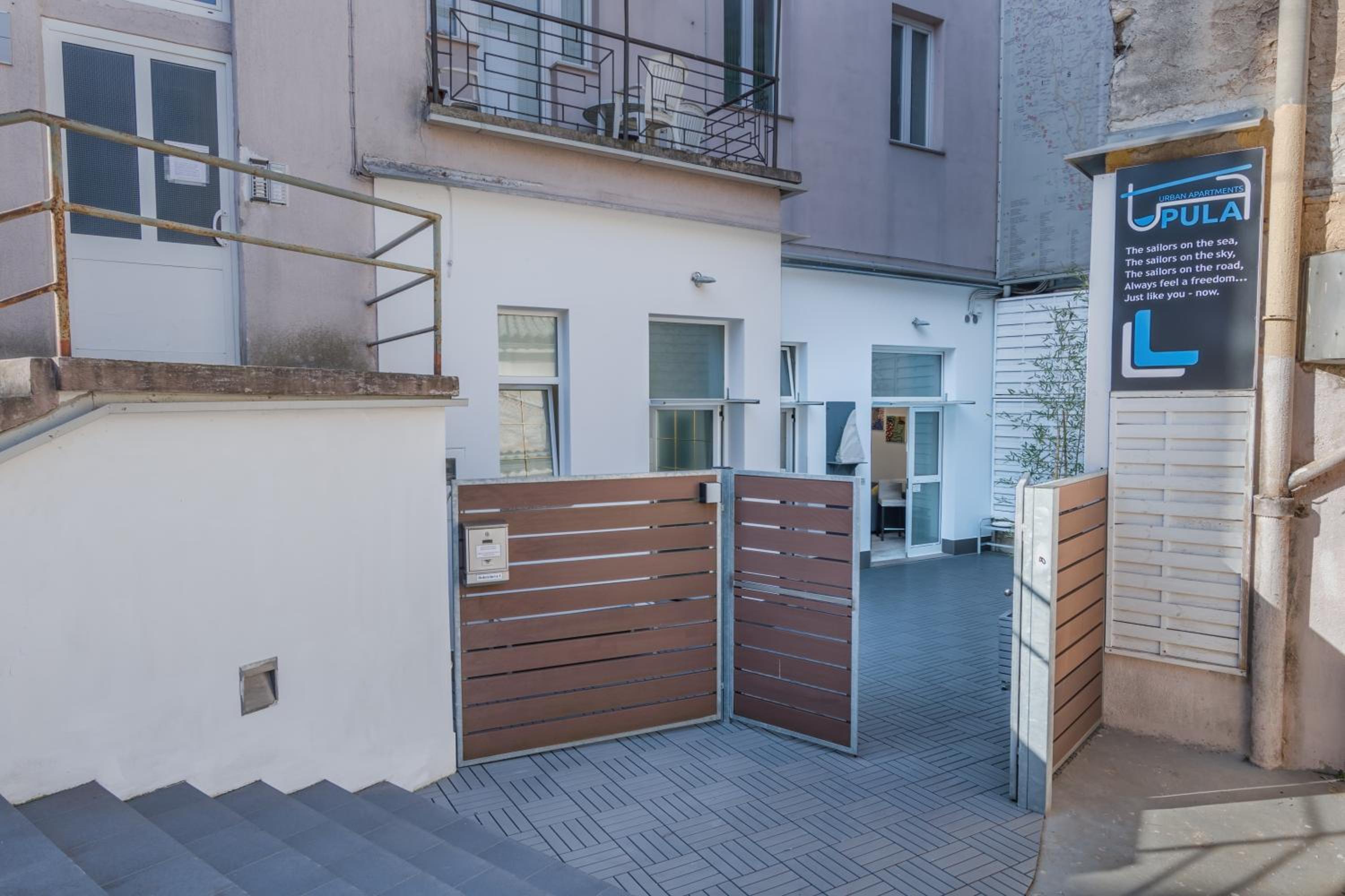 Hotel Urban Apartments Pula - Image 1