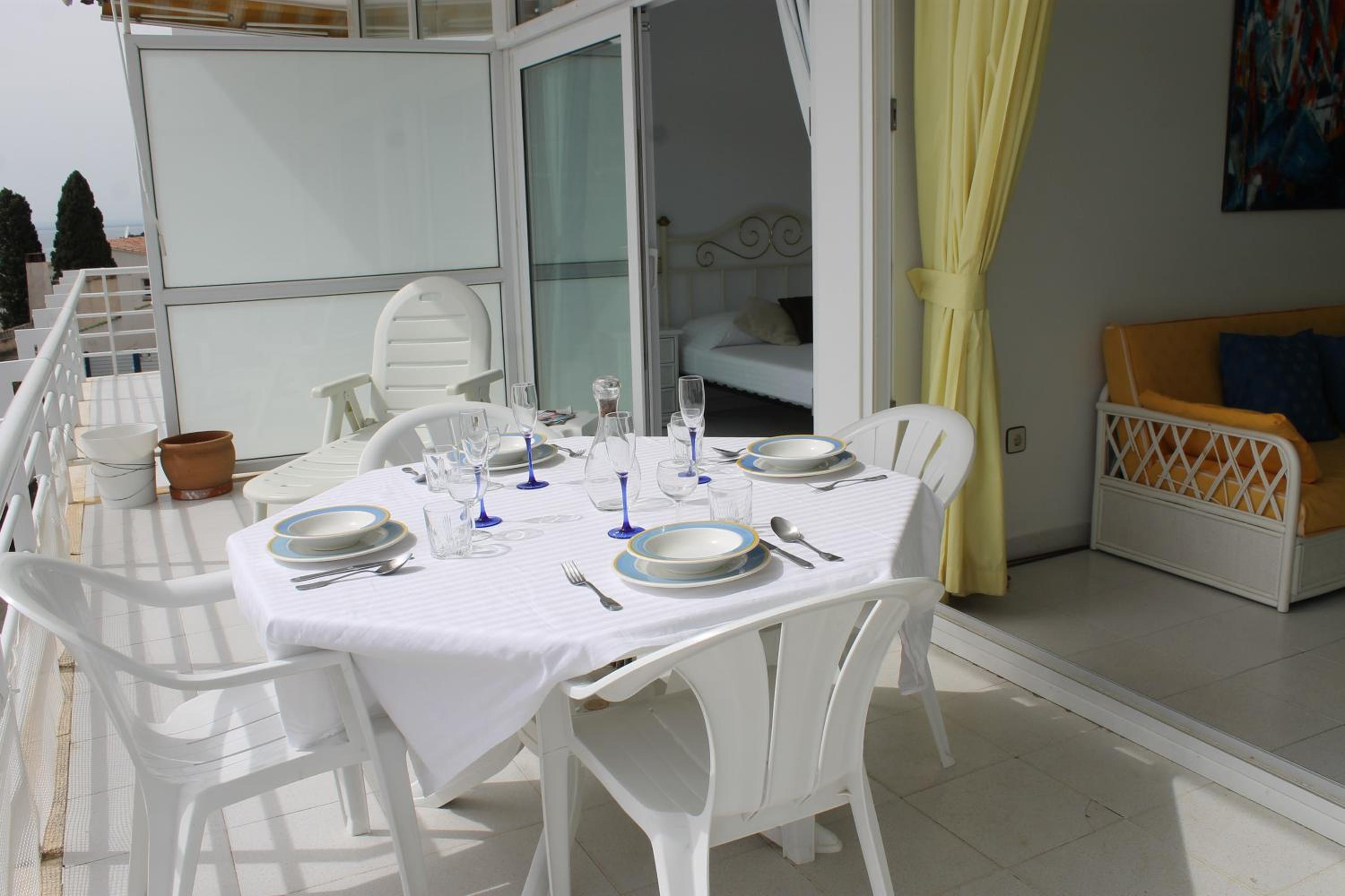 Agi Residencial Almadraba