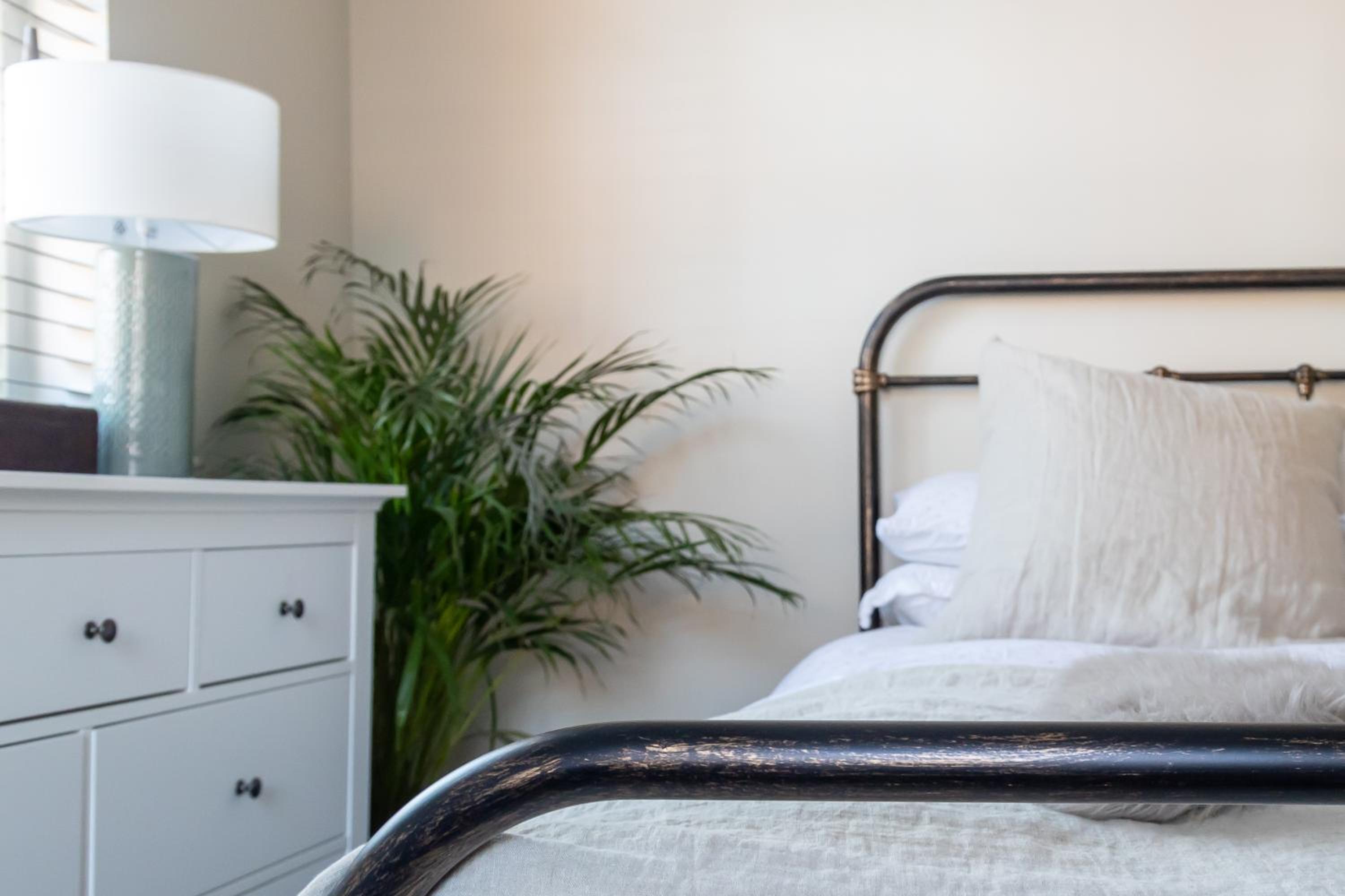Hereford City - St Owens Terrace - Comfortable & Spacious Well Presented Three Storey House, Perfect For a Weekend Away & Exploring The City On Foot - Host
