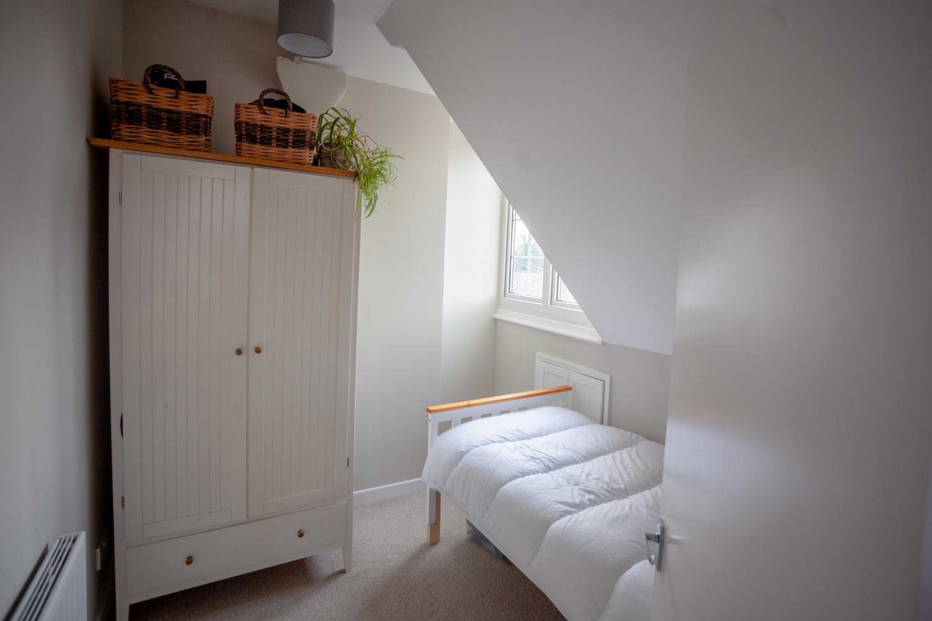 Hereford City - St Owens Terrace - Comfortable & Spacious Well Presented Three Storey House, Perfect For a Weekend Away & Exploring The City On Foot - Host