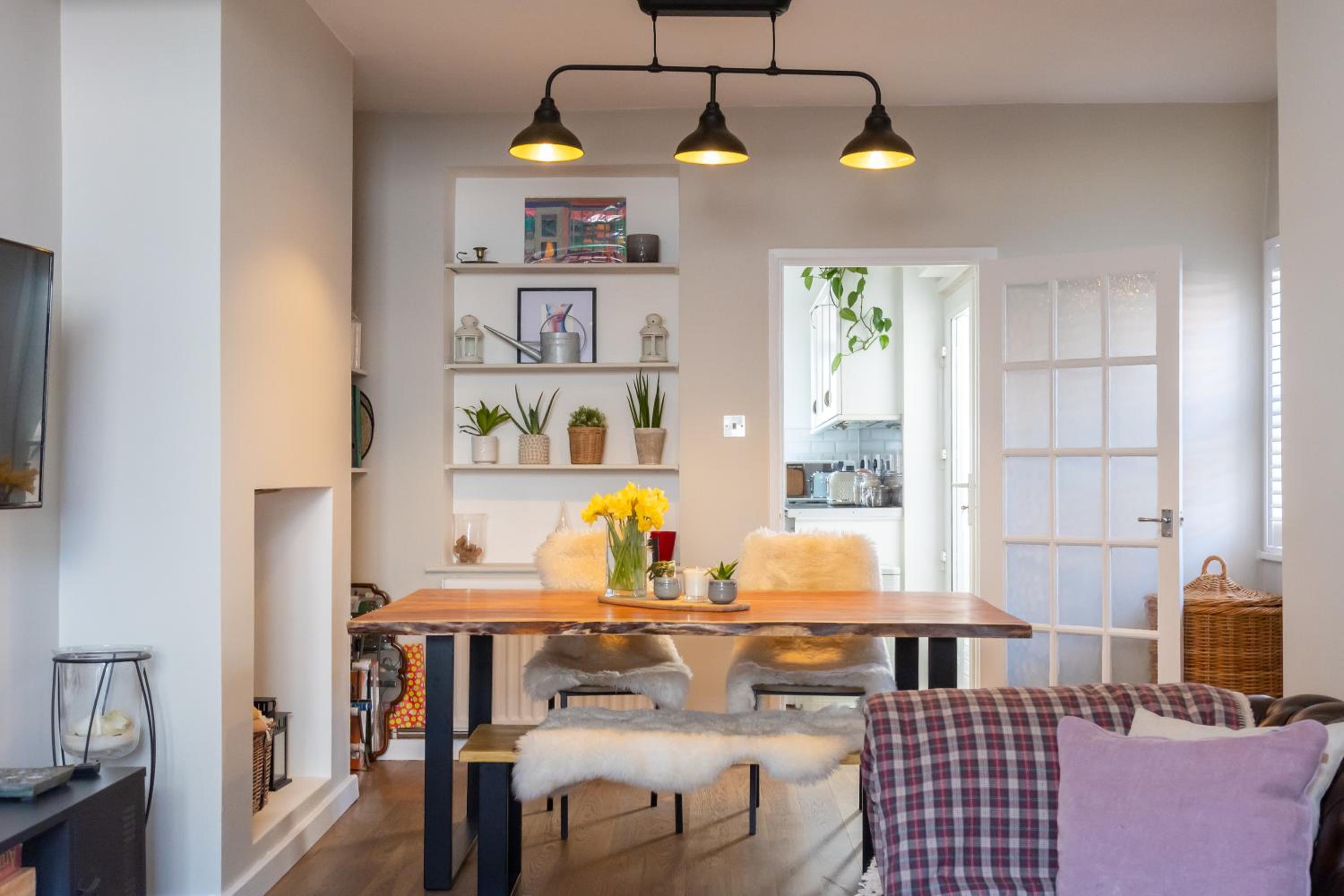 Hereford City - St Owens Terrace - Comfortable & Spacious Well Presented Three Storey House, Perfect For a Weekend Away & Exploring The City On Foot - Host