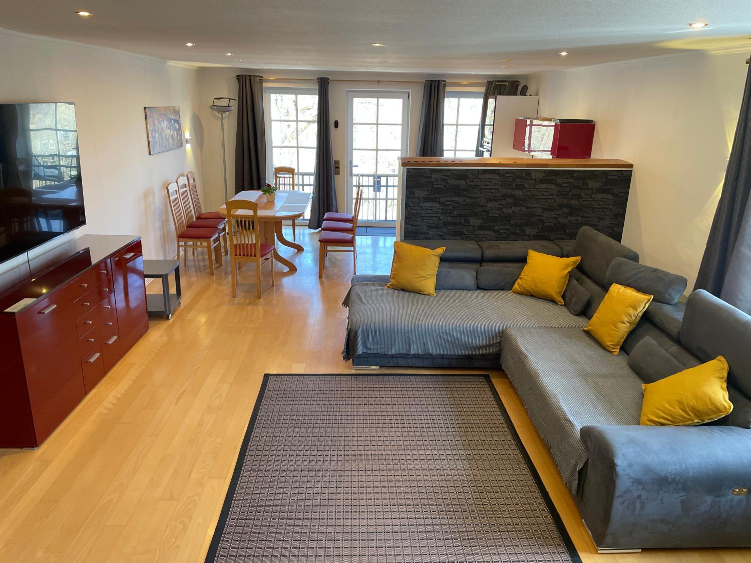 Pino24 Ferienwohnungen mit Pool und Sauna