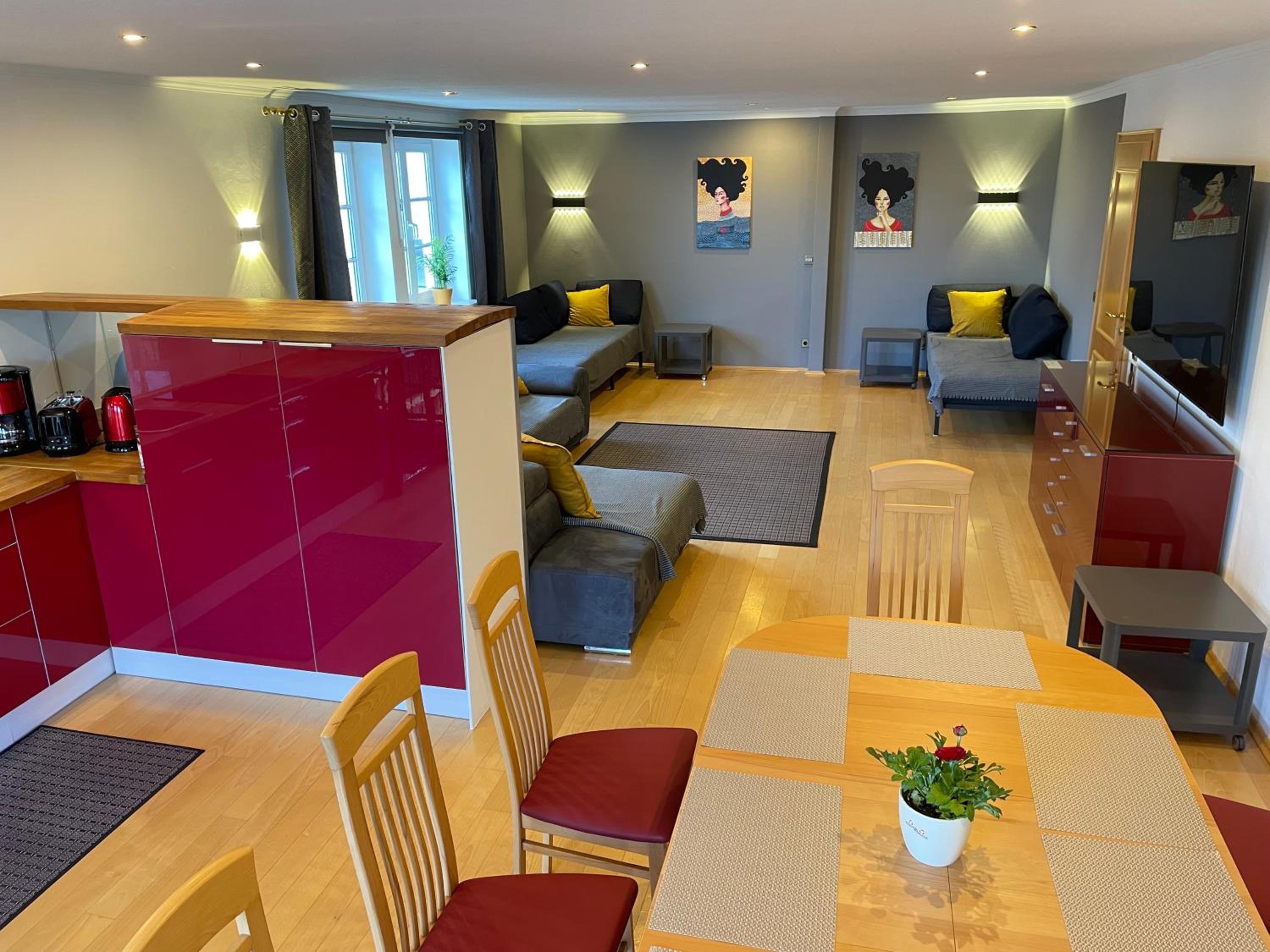Pino24 Ferienwohnungen mit Pool und Sauna