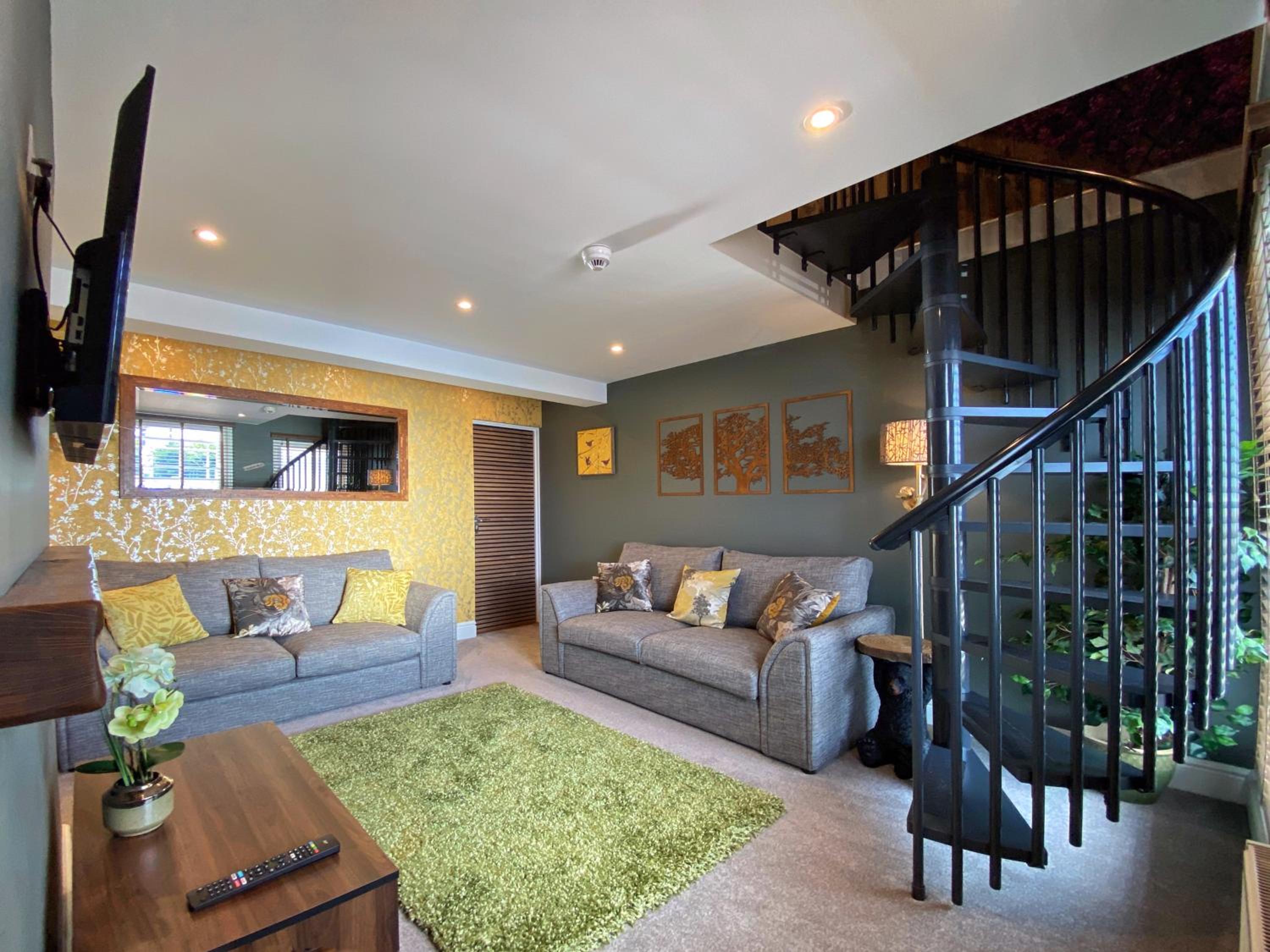Hambrook House Canterbury - NEW luxury guest house with ESPA Spa complex view 4