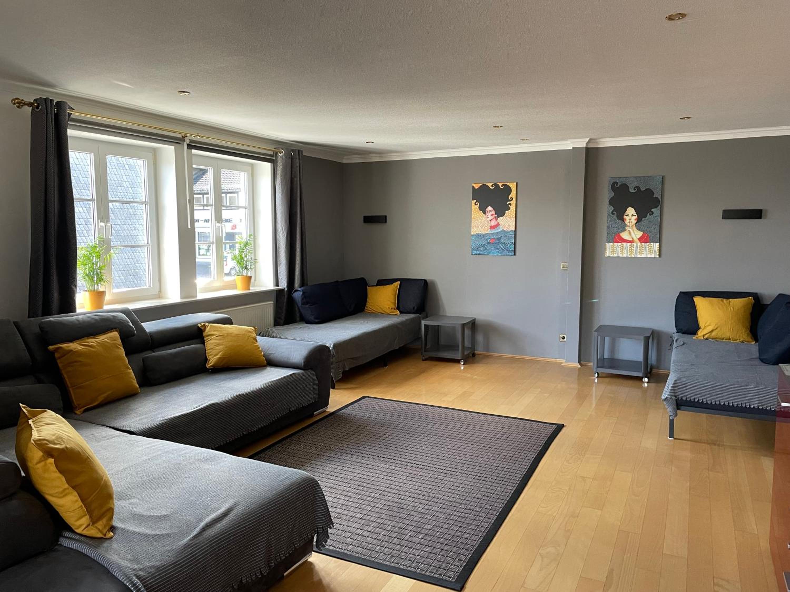 Pino24 Ferienwohnungen mit Pool und Sauna