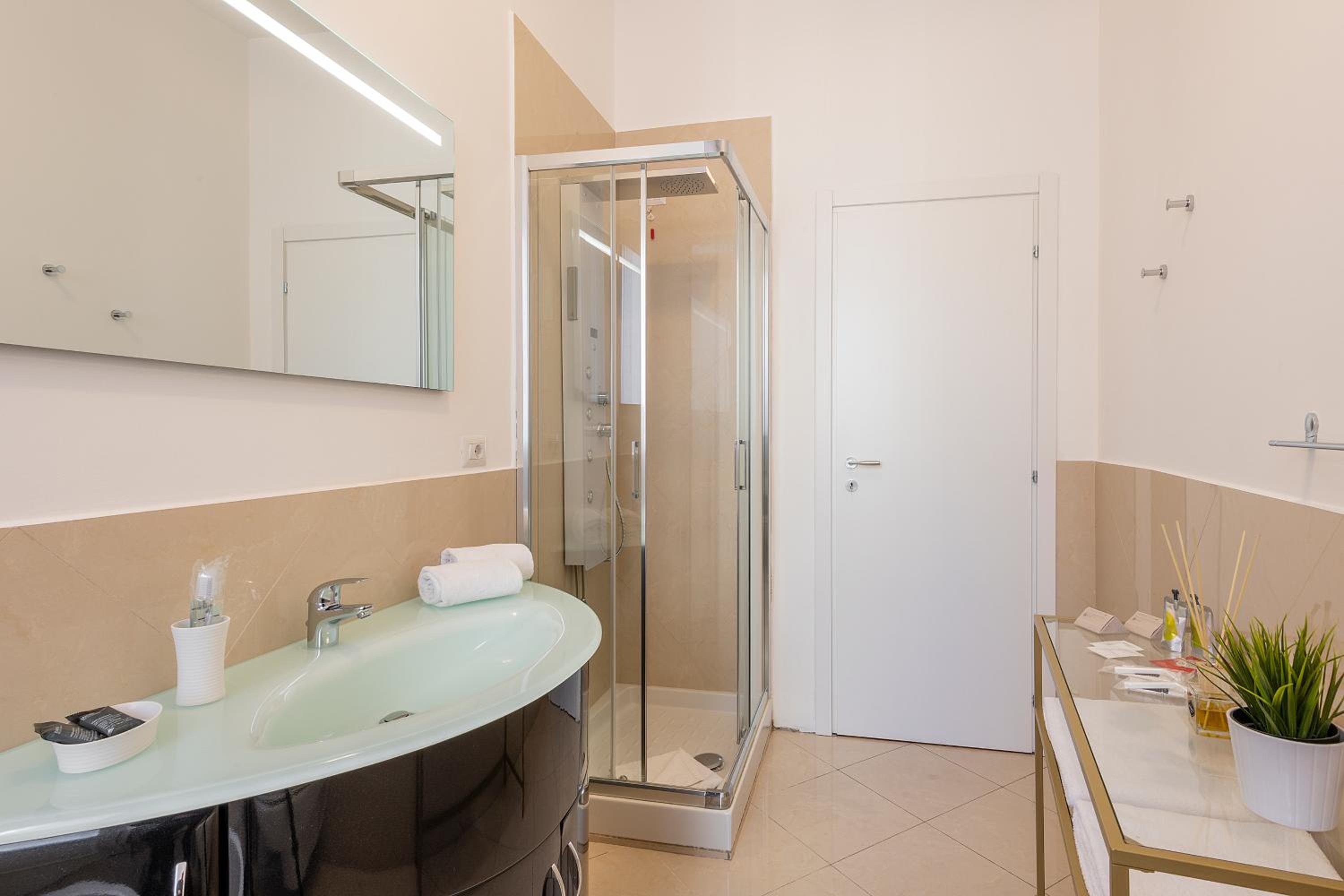 Milan Royal Suites - Centro Cadorna