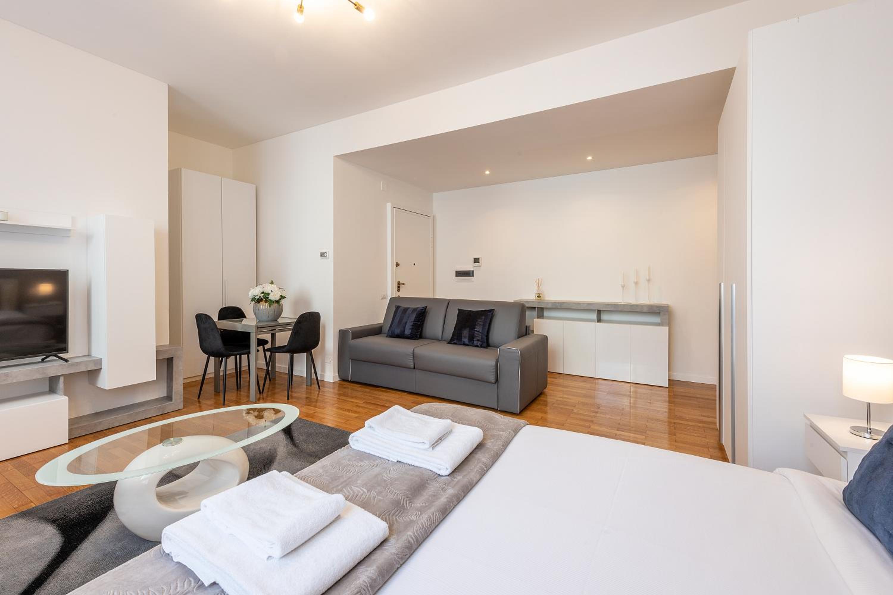 Milan Royal Suites - Centro Cadorna