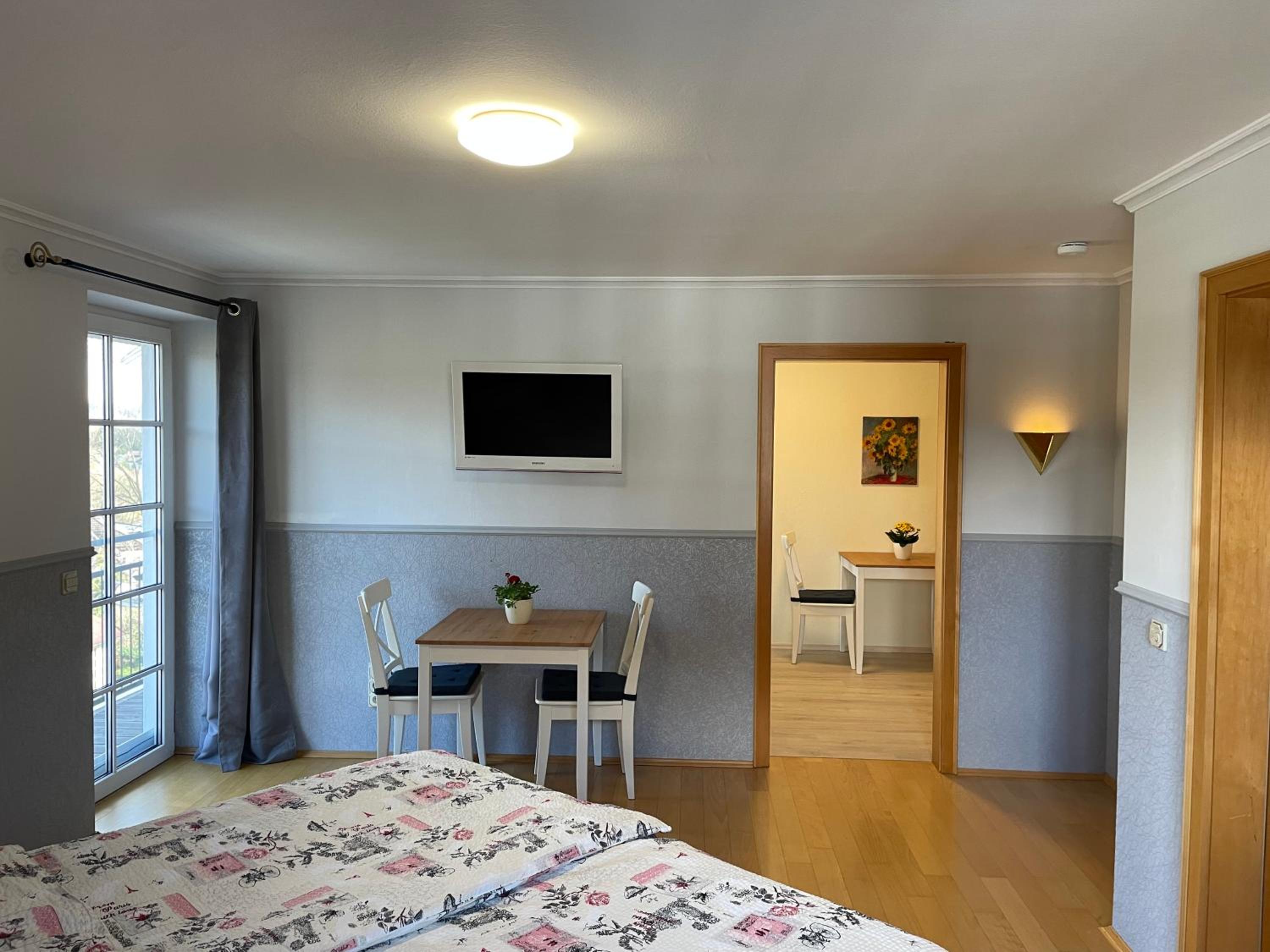 Pino24 Ferienwohnungen mit Pool und Sauna