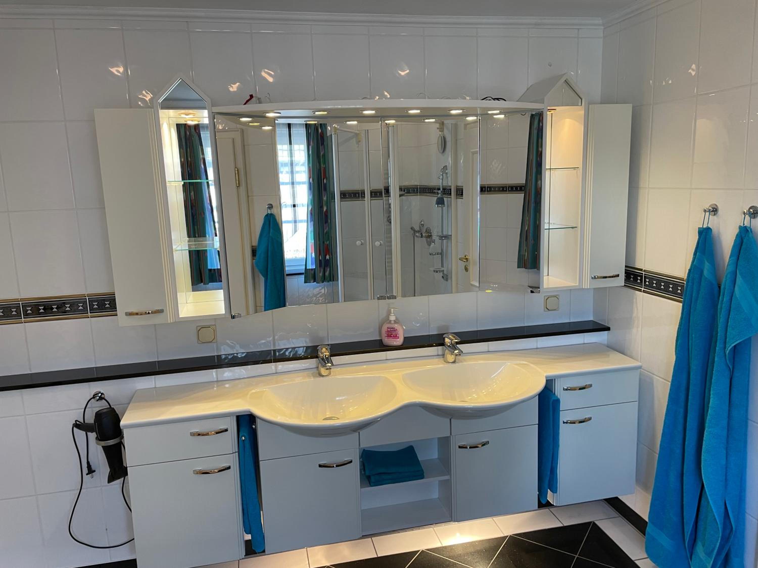 Pino24 Ferienwohnungen mit Pool und Sauna