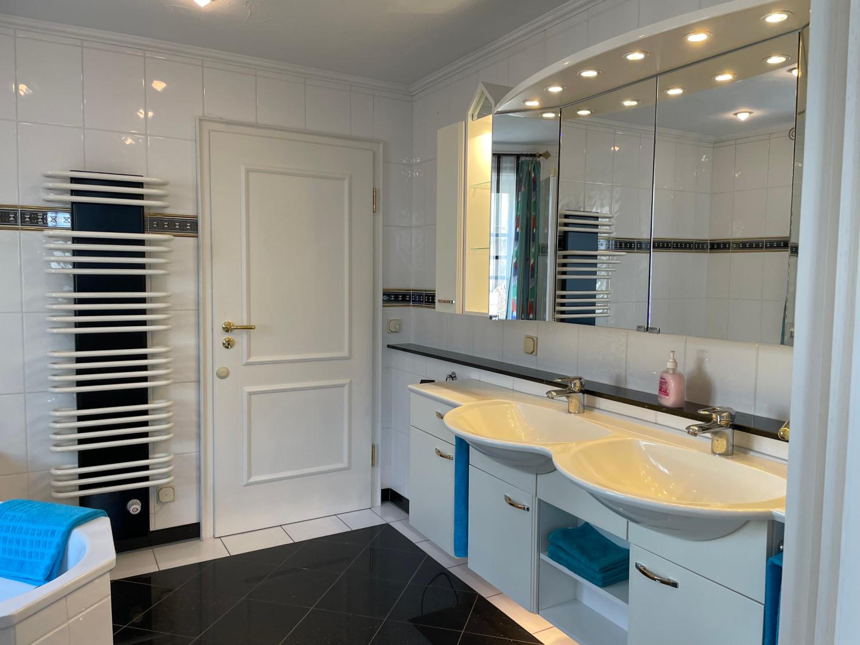 Pino24 Ferienwohnungen mit Pool und Sauna