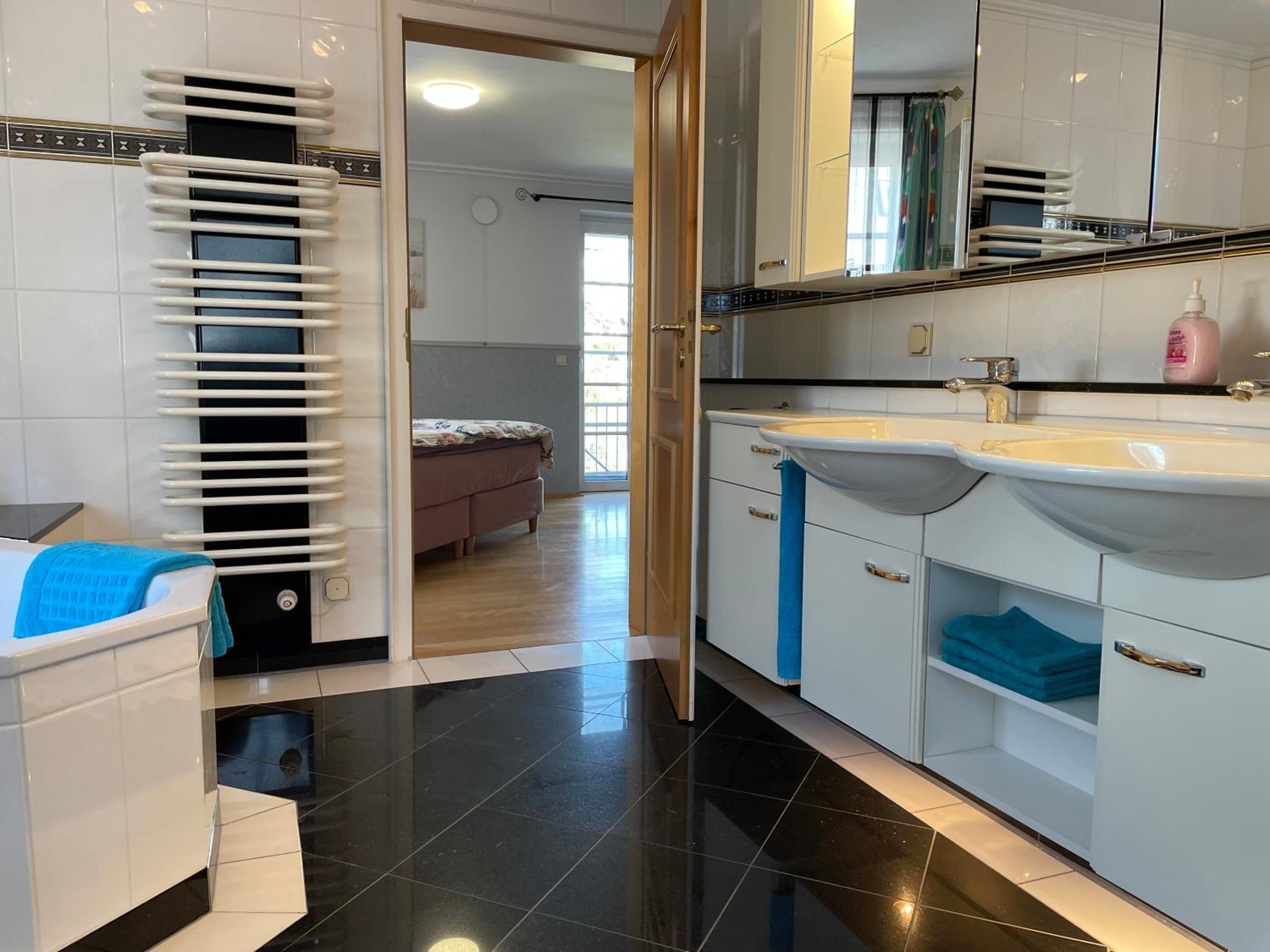 Pino24 Ferienwohnungen mit Pool und Sauna