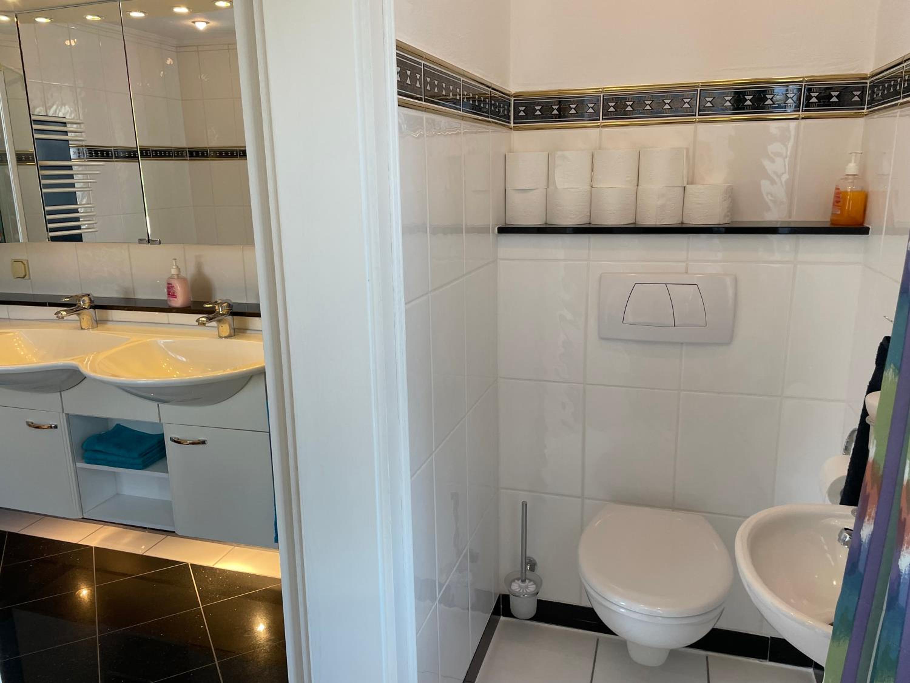 Pino24 Ferienwohnungen mit Pool und Sauna