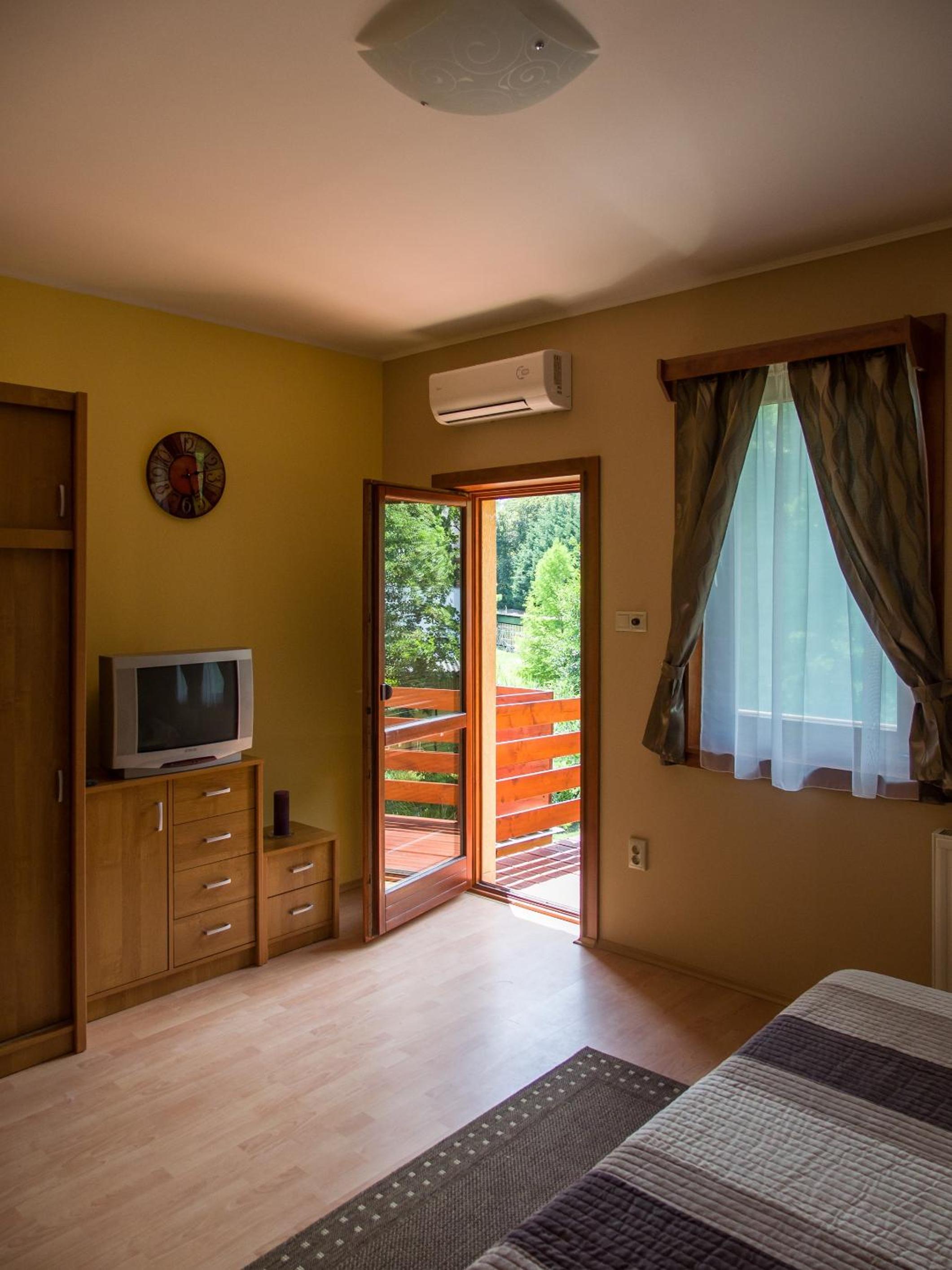 Photo 27
