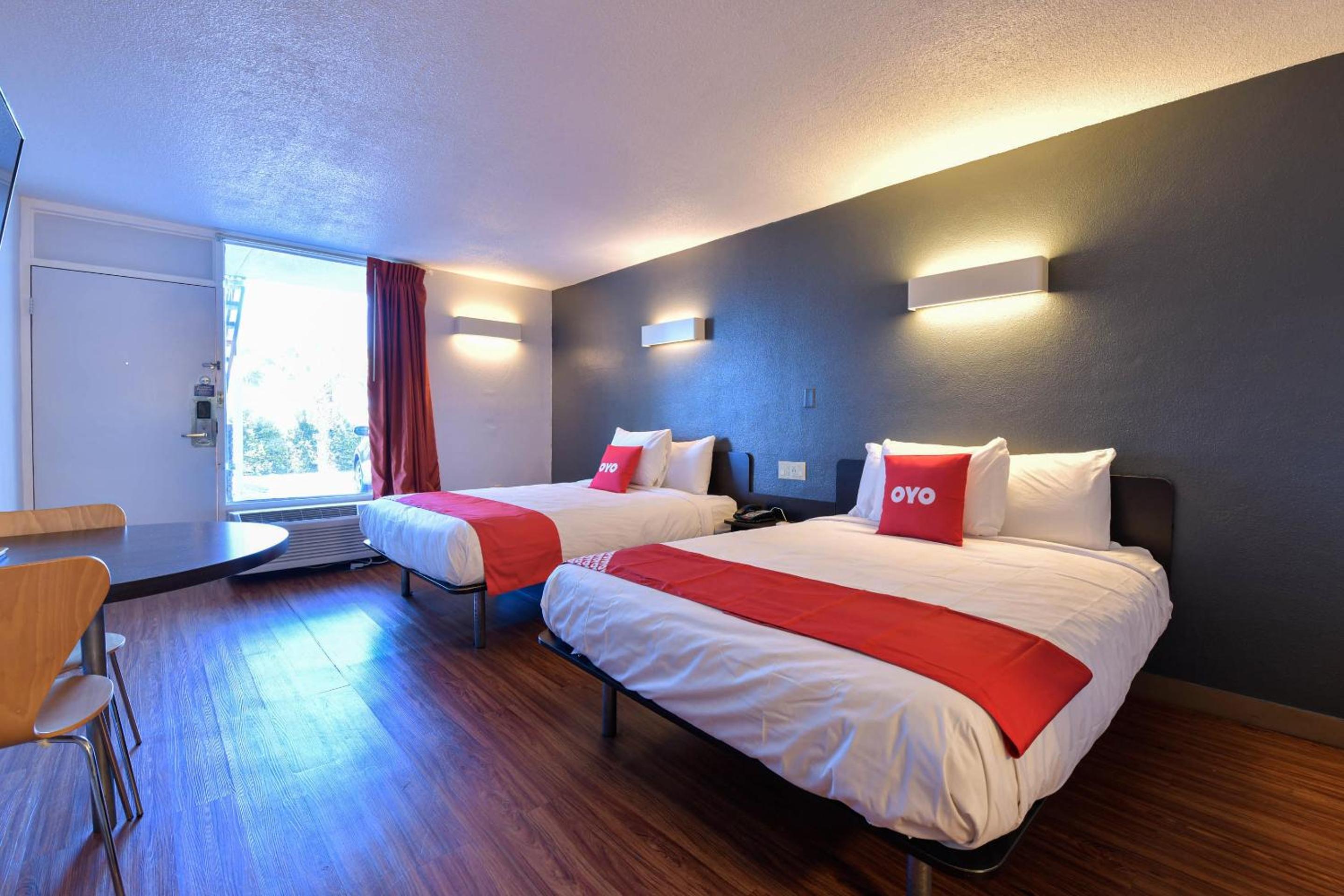 OYO Hotel Valdosta GA I-75