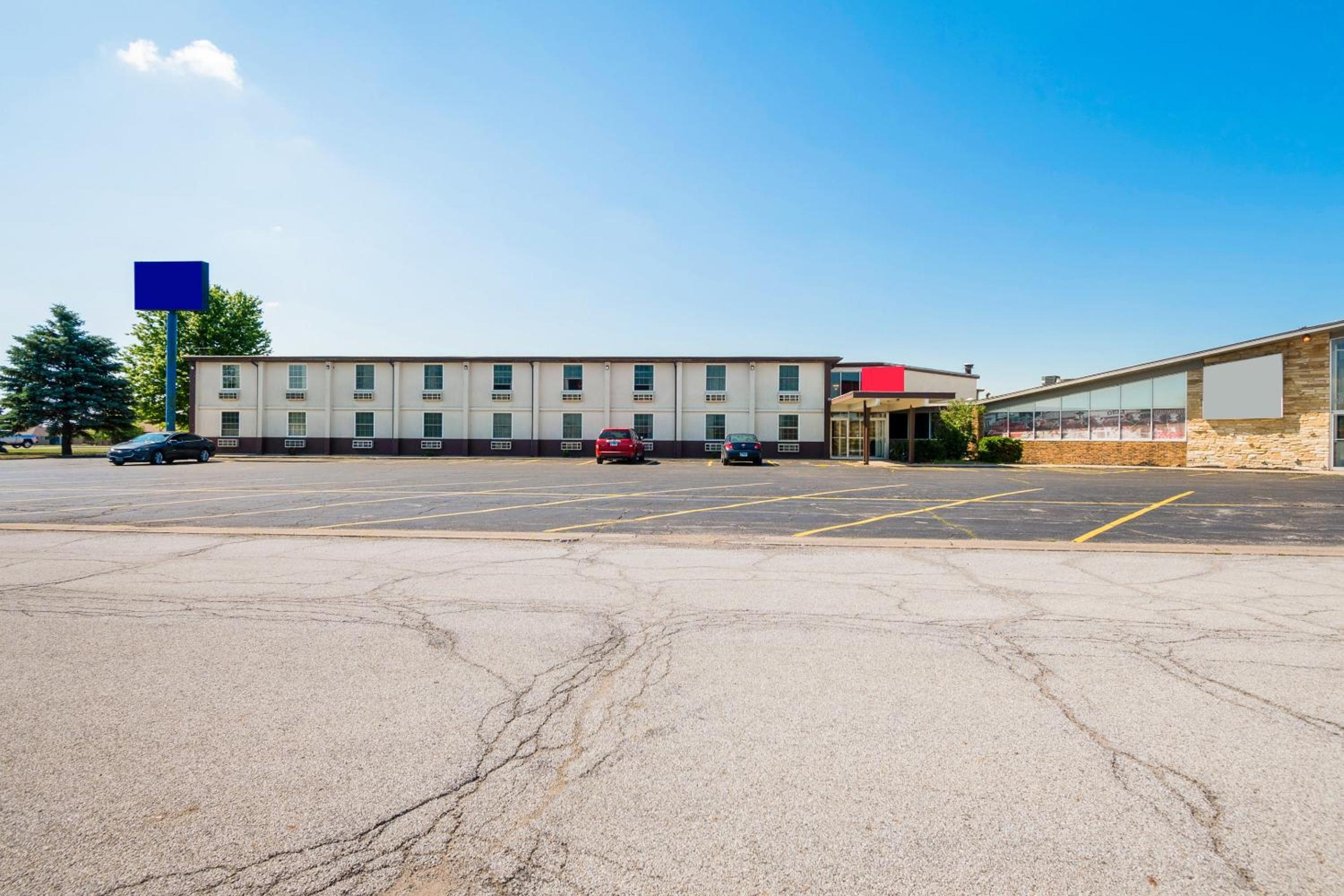 Miscellaneous Market Vacations - OYO Hotel Morton East Peoria I-74 - Property Image 2