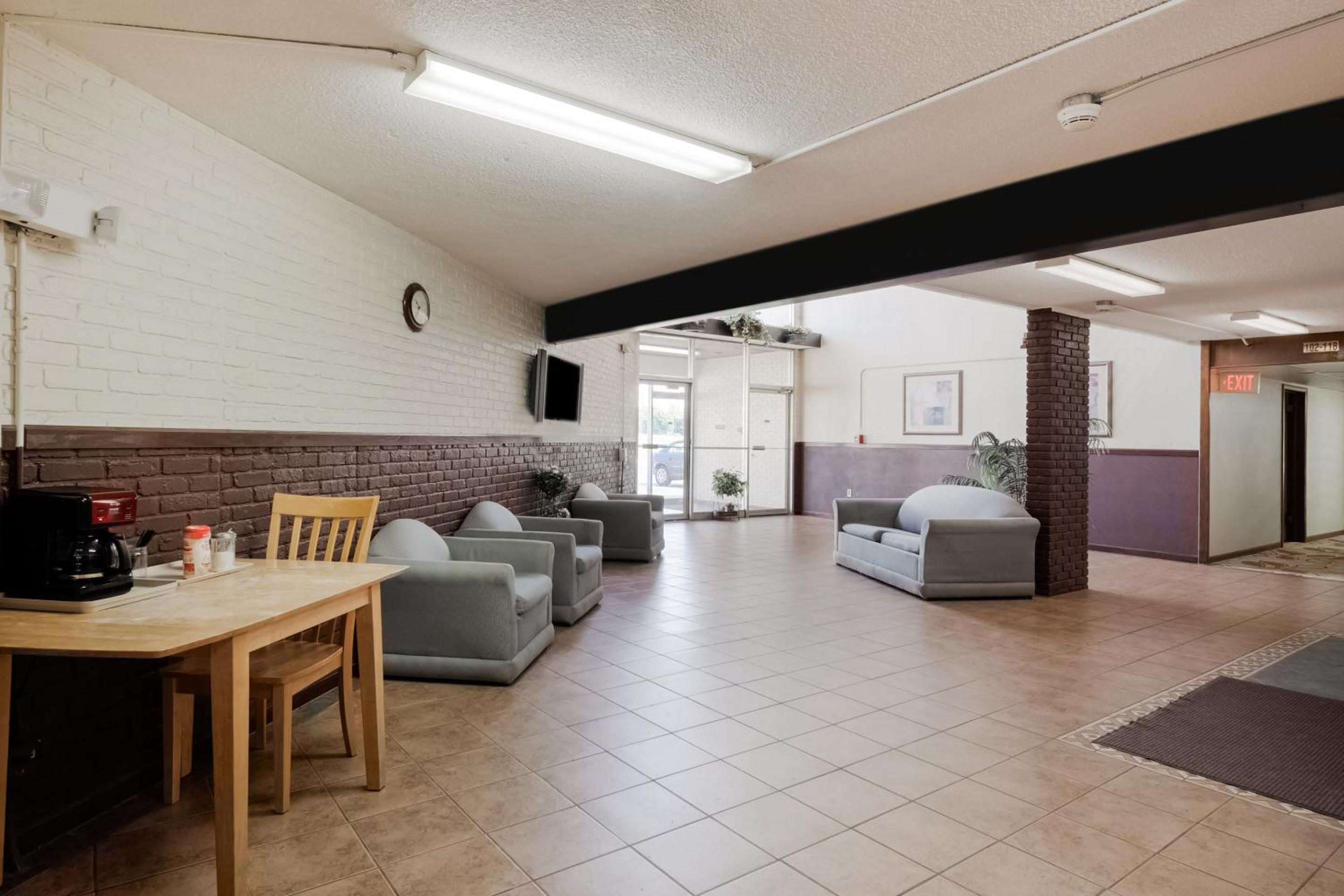 OYO Hotel Morton East Peoria I-74