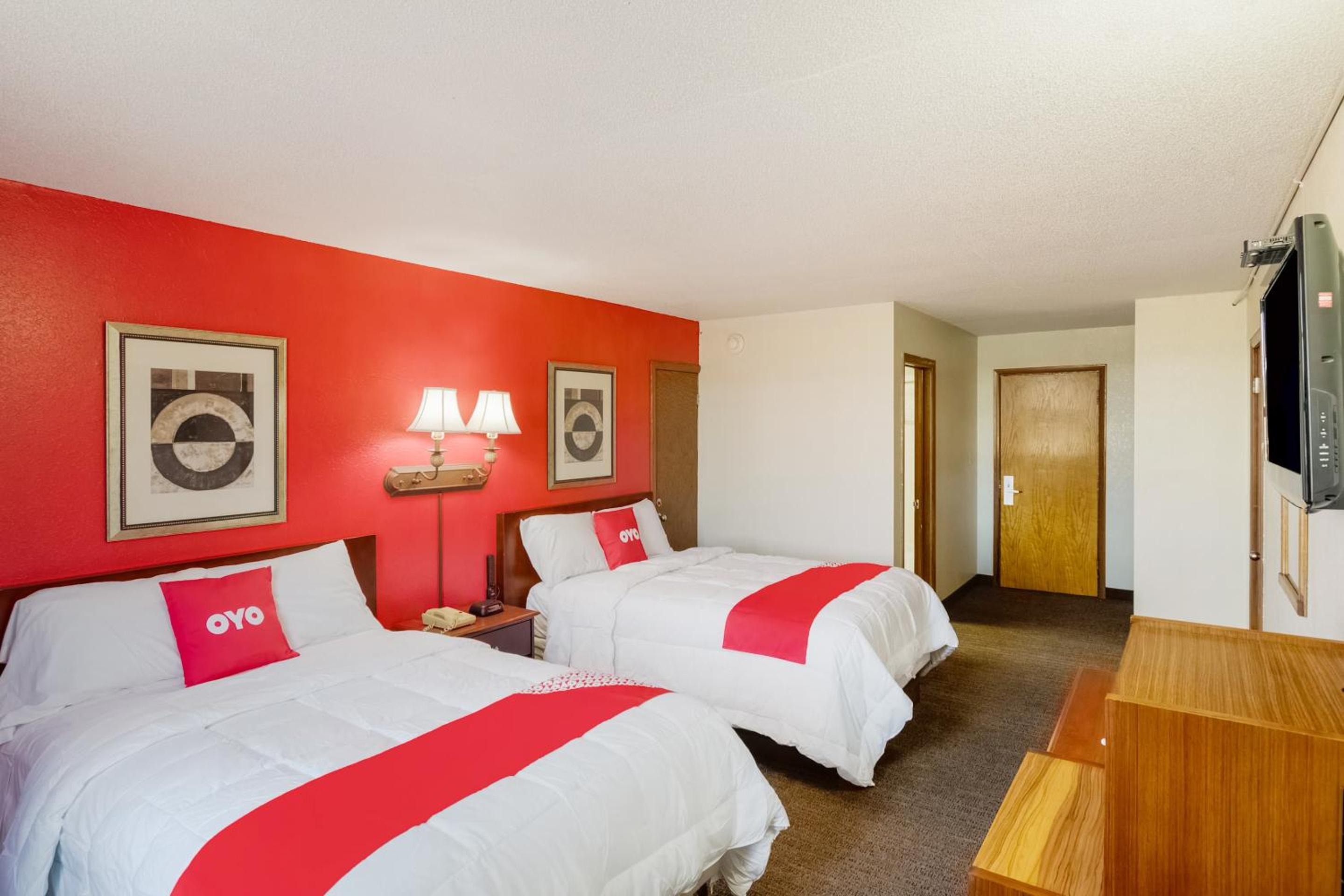 OYO Hotel Morton East Peoria I-74