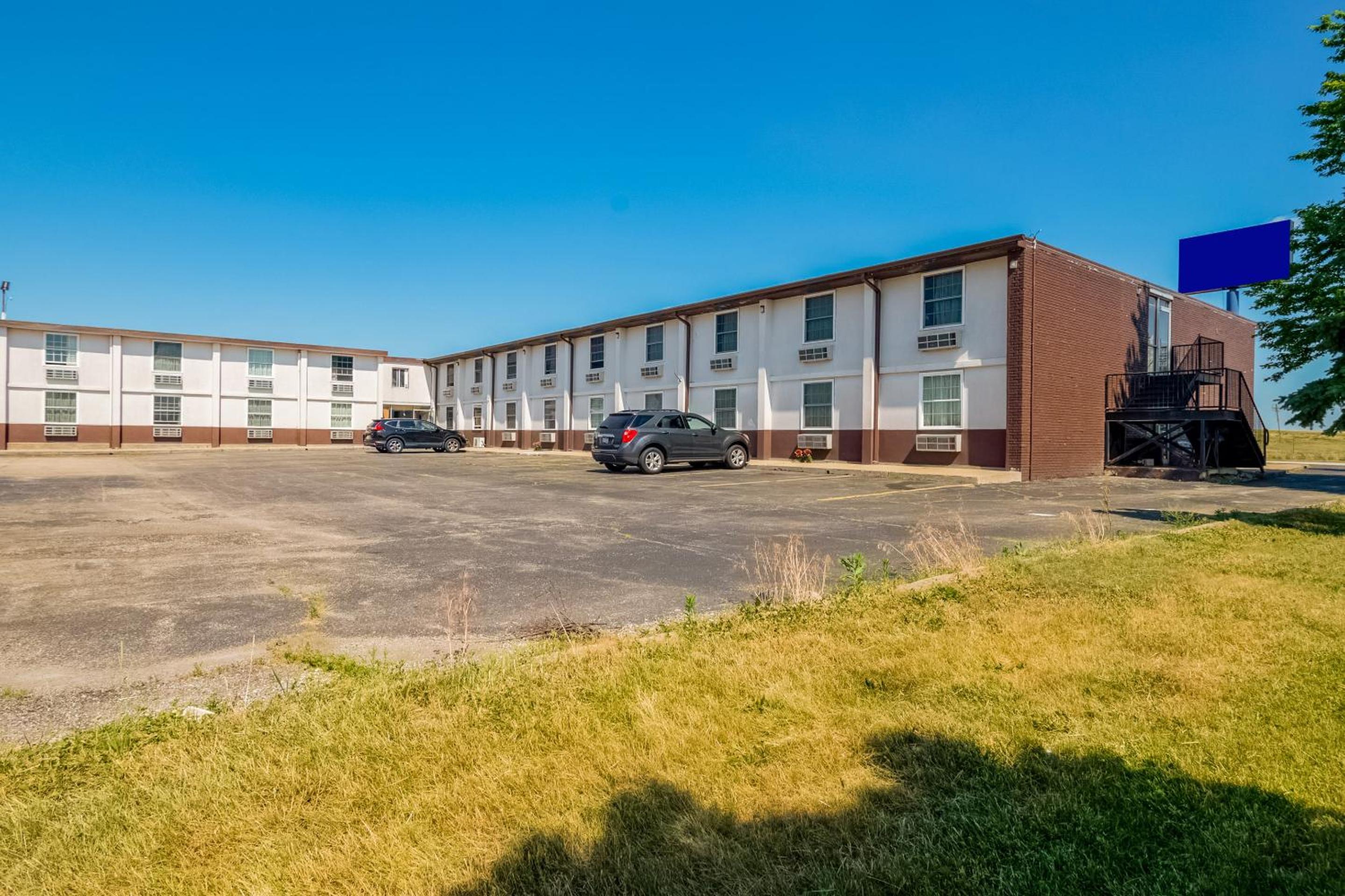 OYO Hotel Morton East Peoria I-74