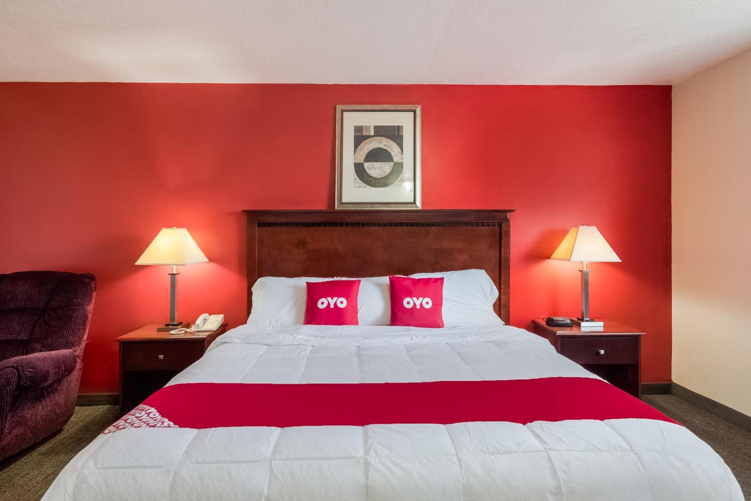 OYO Hotel Morton East Peoria I-74