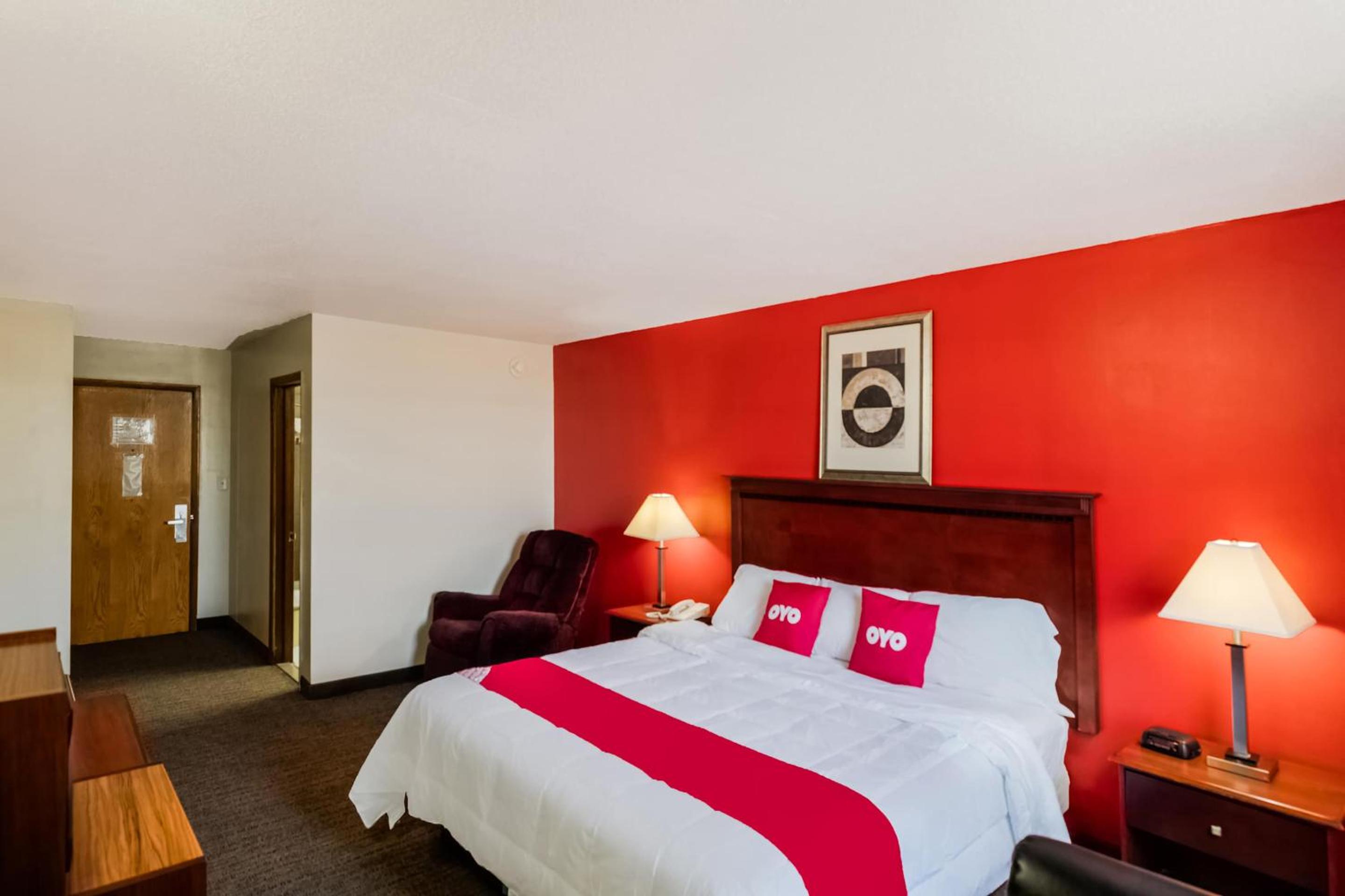 OYO Hotel Morton East Peoria I-74