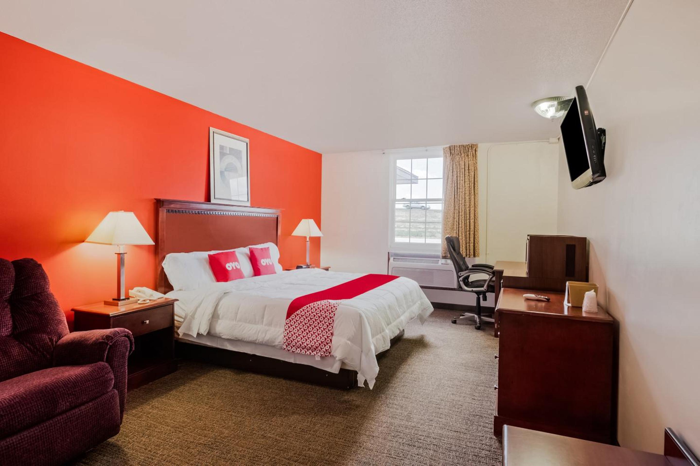 OYO Hotel Morton East Peoria I-74