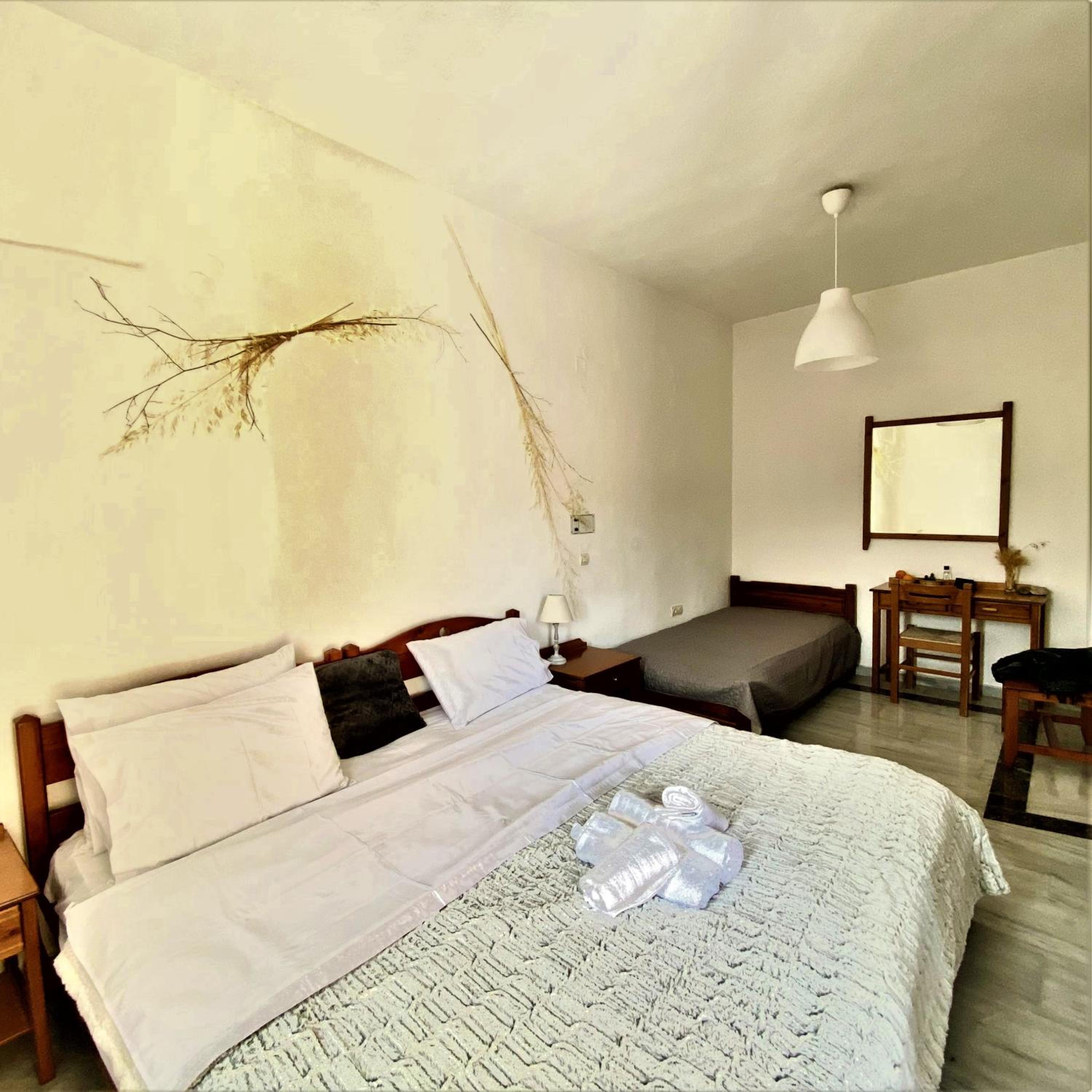 Costas Inn