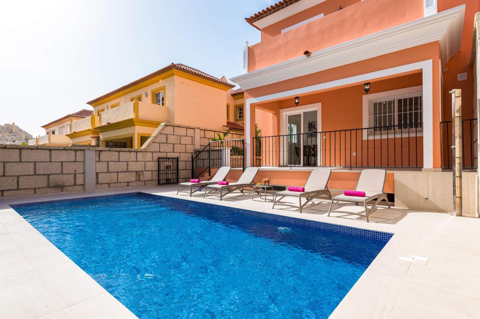Villa Isotta by Villa Plus