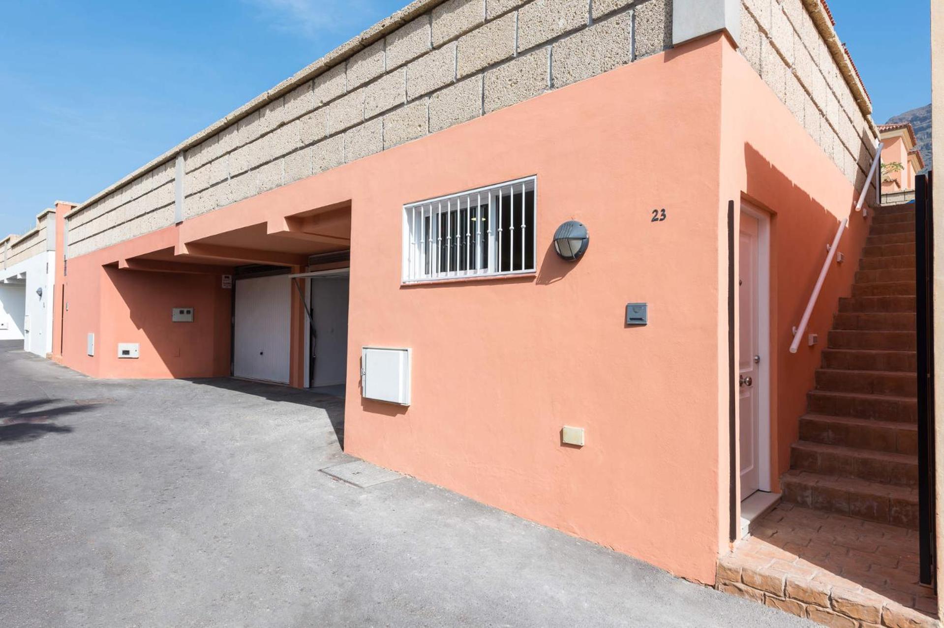 Villa Isotta by Villa Plus