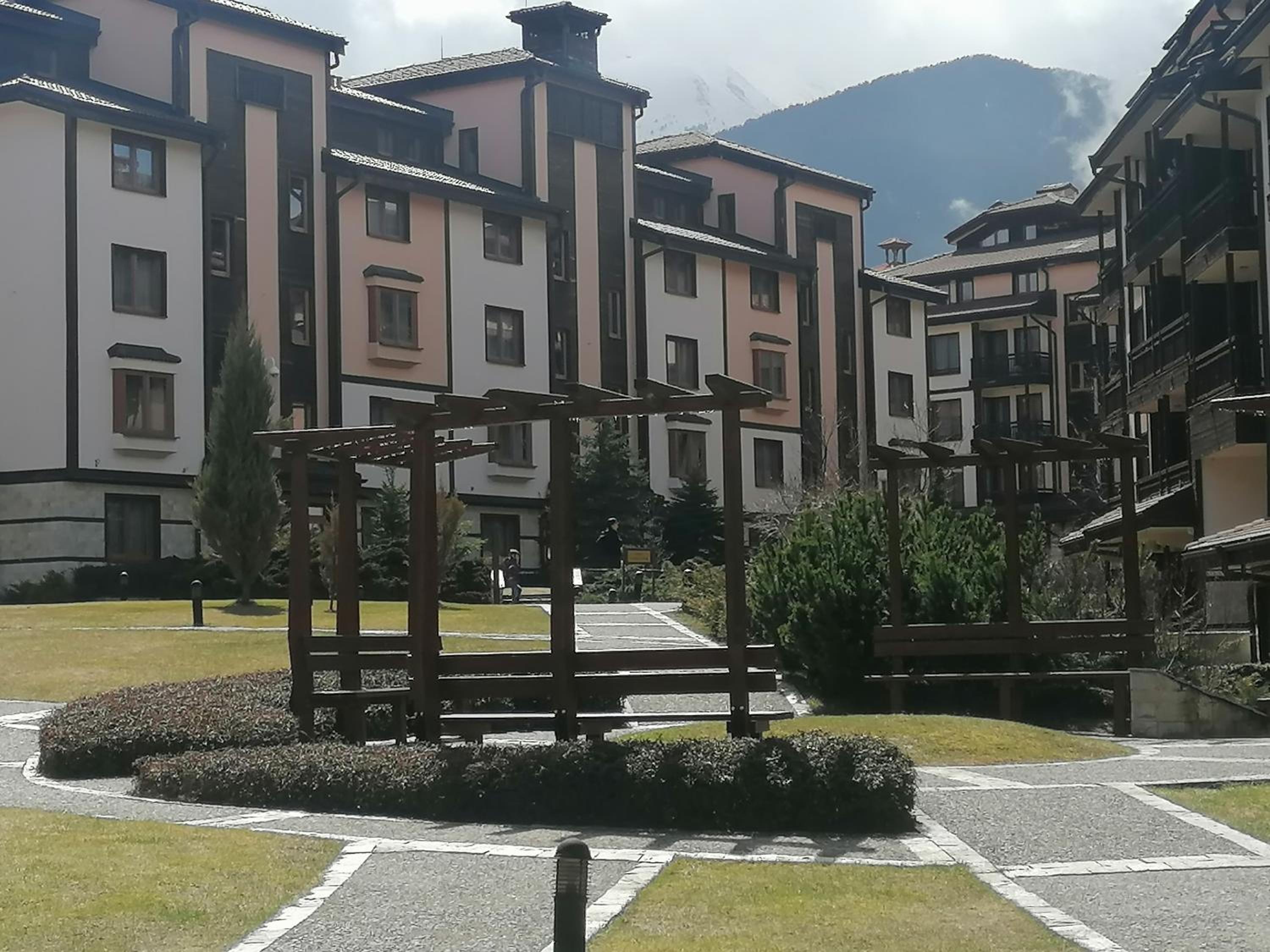 Modern Apartment in Bansko near Ski Lift - Parking view 5