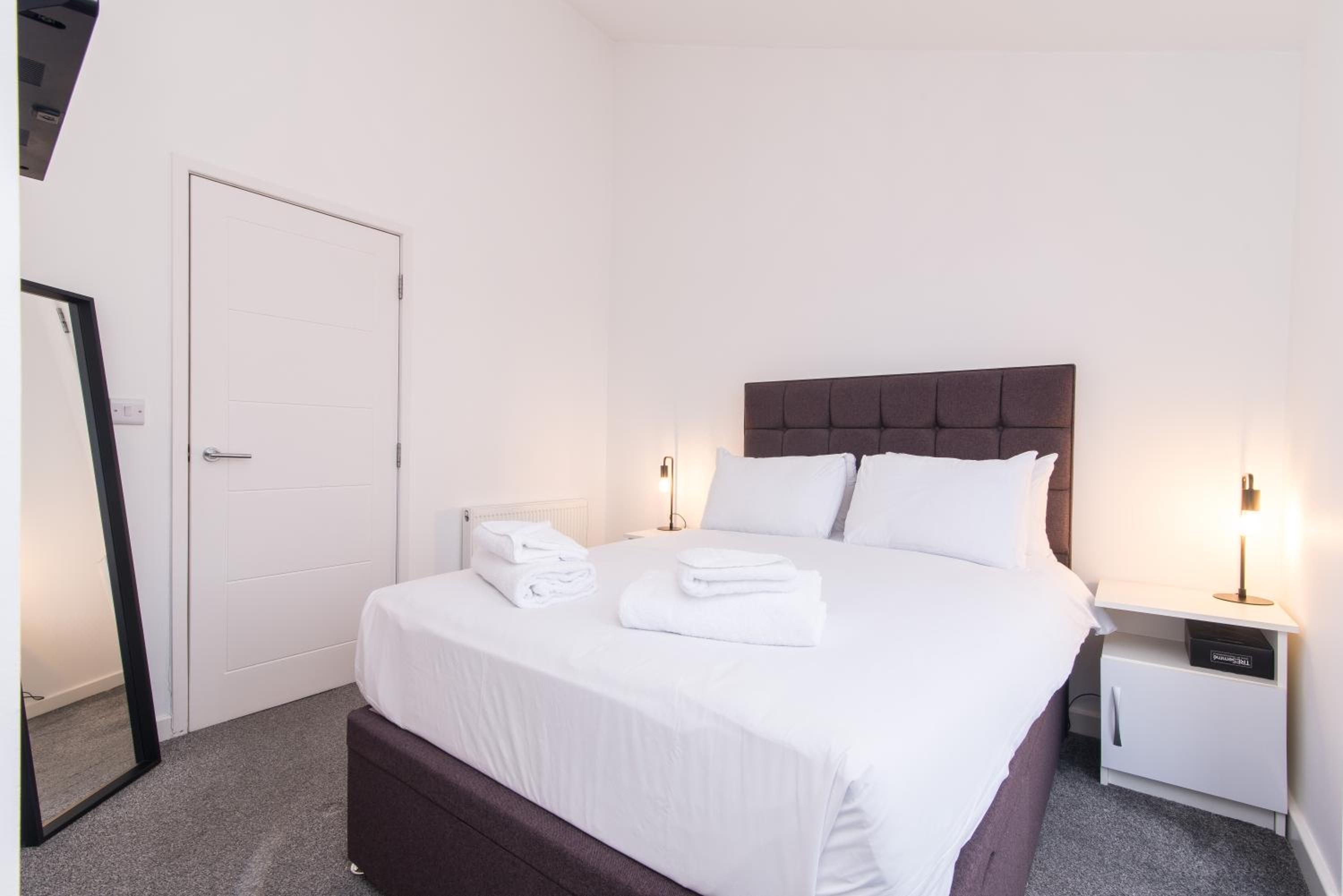 Cricket View - Fabulous 1bed Apt near Trent Bridge Cricket Ground view 3