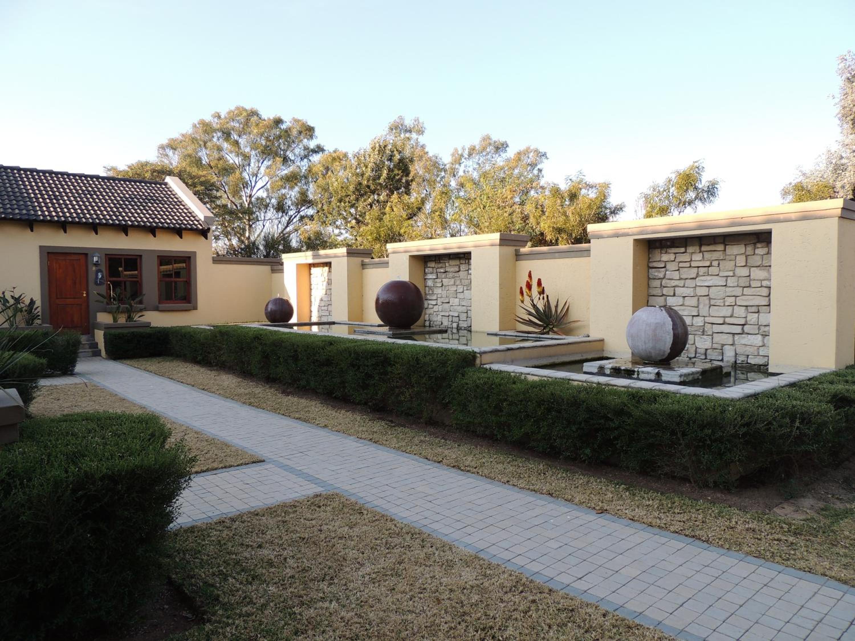 Strawberry Fields Country Manor Guest House