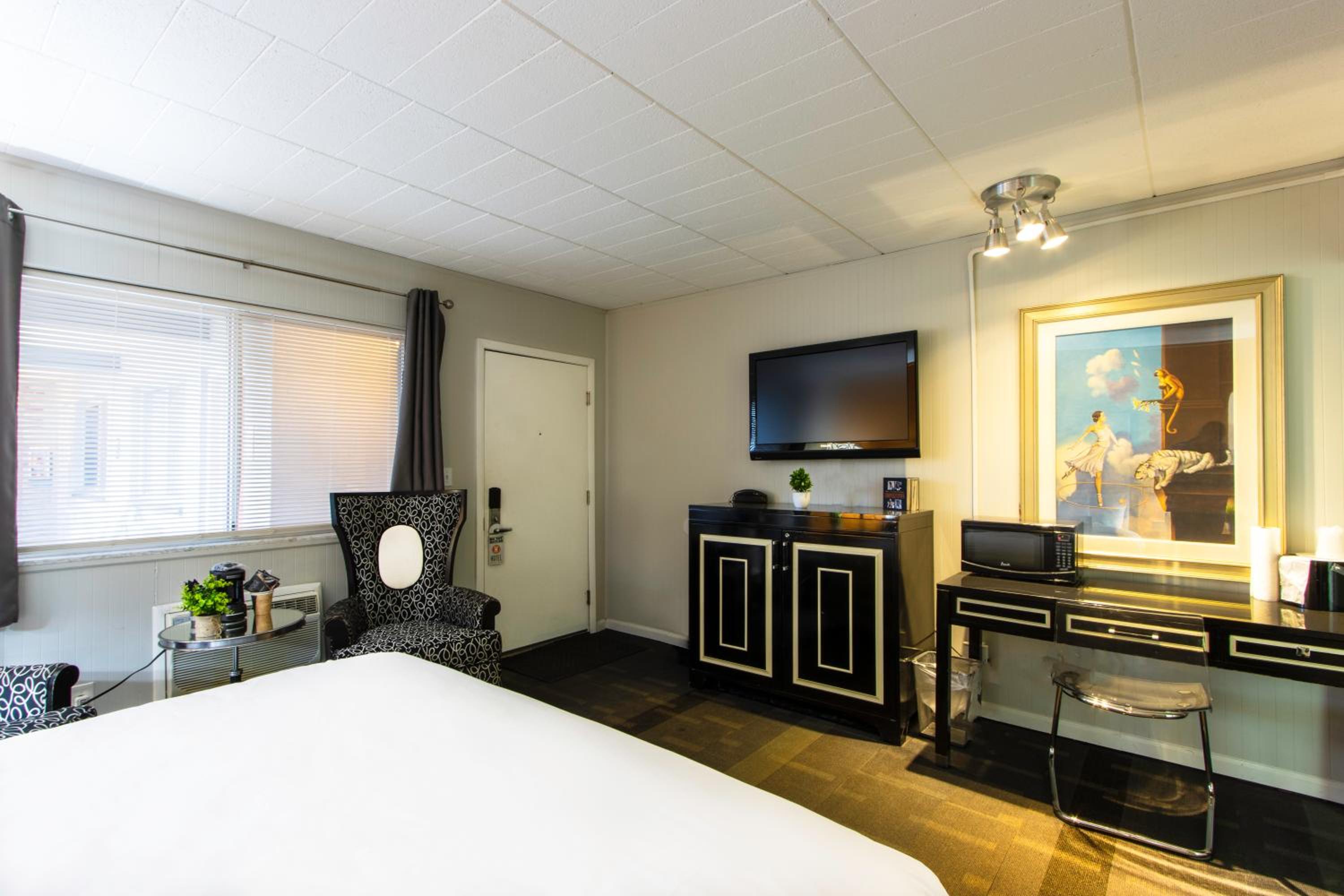Hotel Royal Oak - Property Image 7