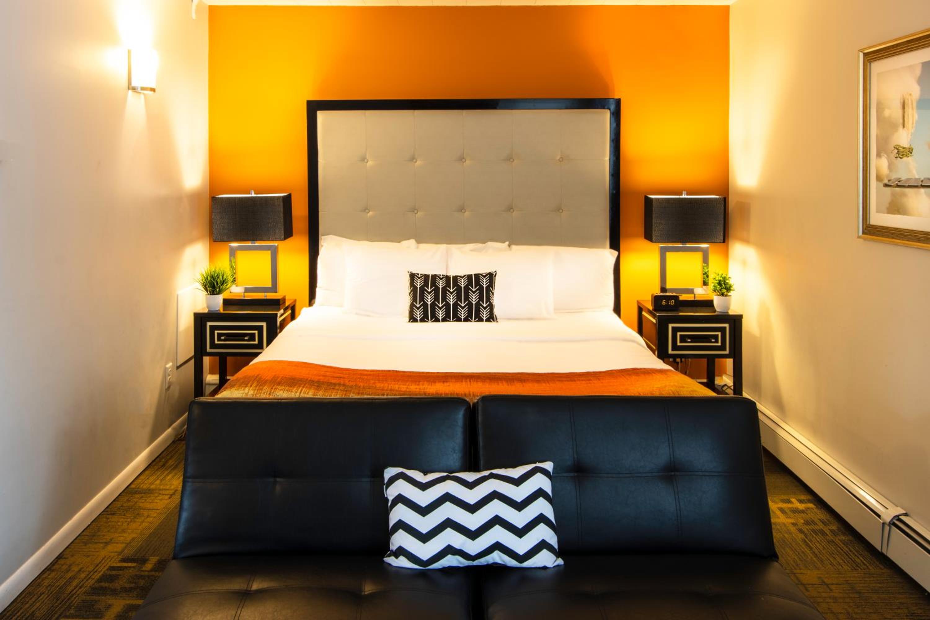 Hotel Royal Oak - Property Image 10