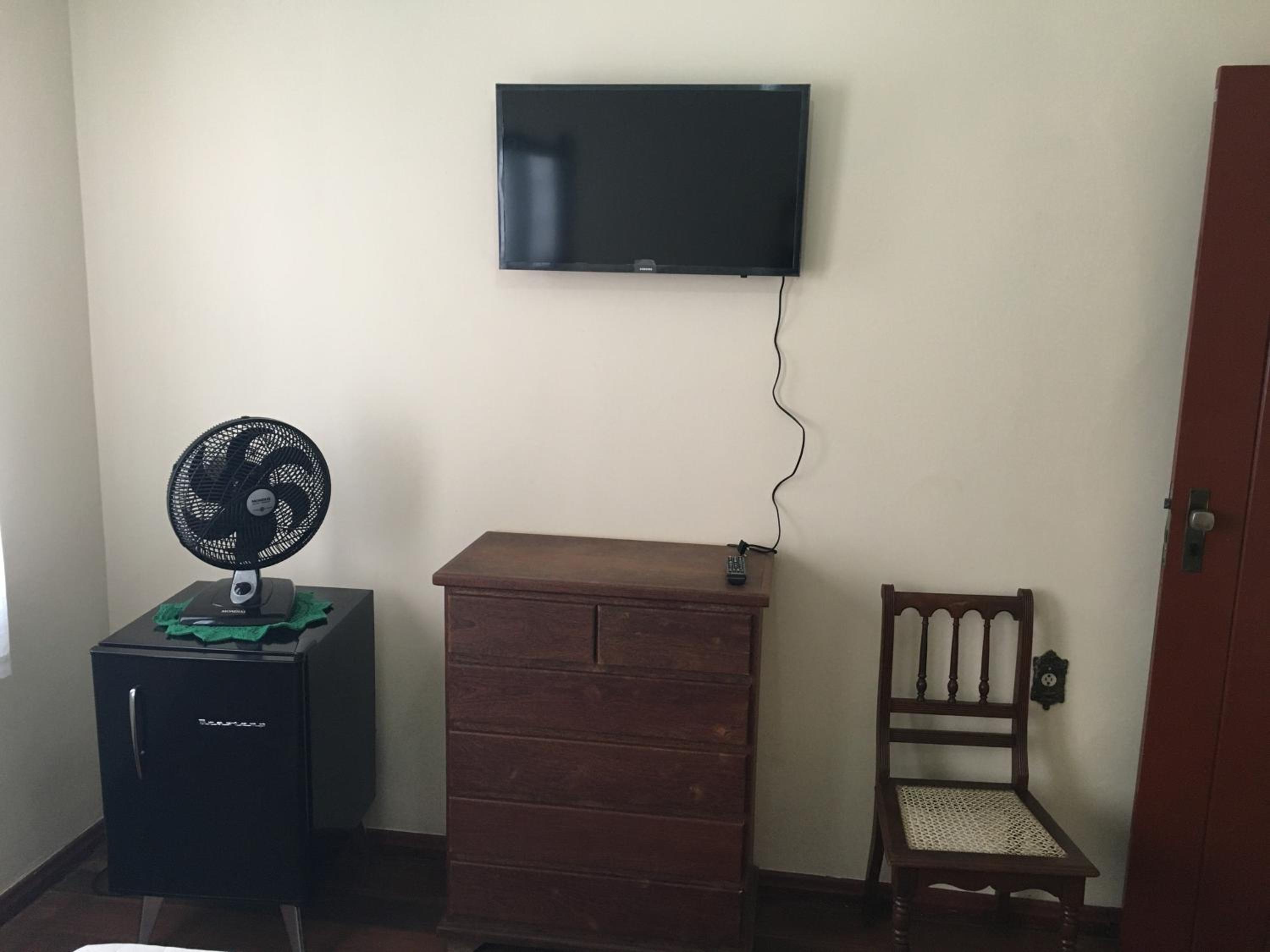 CASA RAIZ cama, café e prosa
