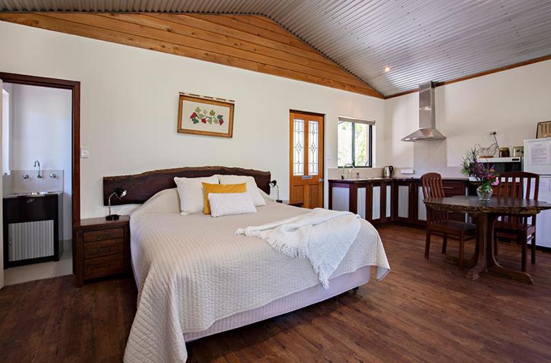 SilverSprings Spa Retreat Pet Friendly Cottages and Glampings
