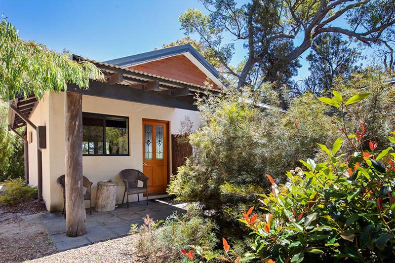 SilverSprings Spa Retreat Pet Friendly Cottages and Glampings