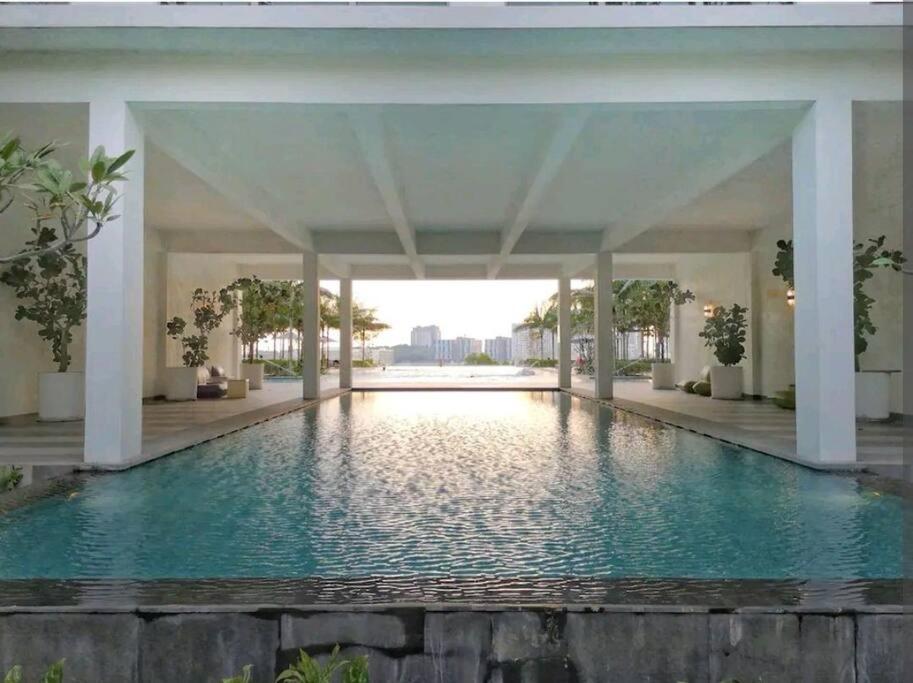 G-mat Staycation free WiFi & Netflix view 3