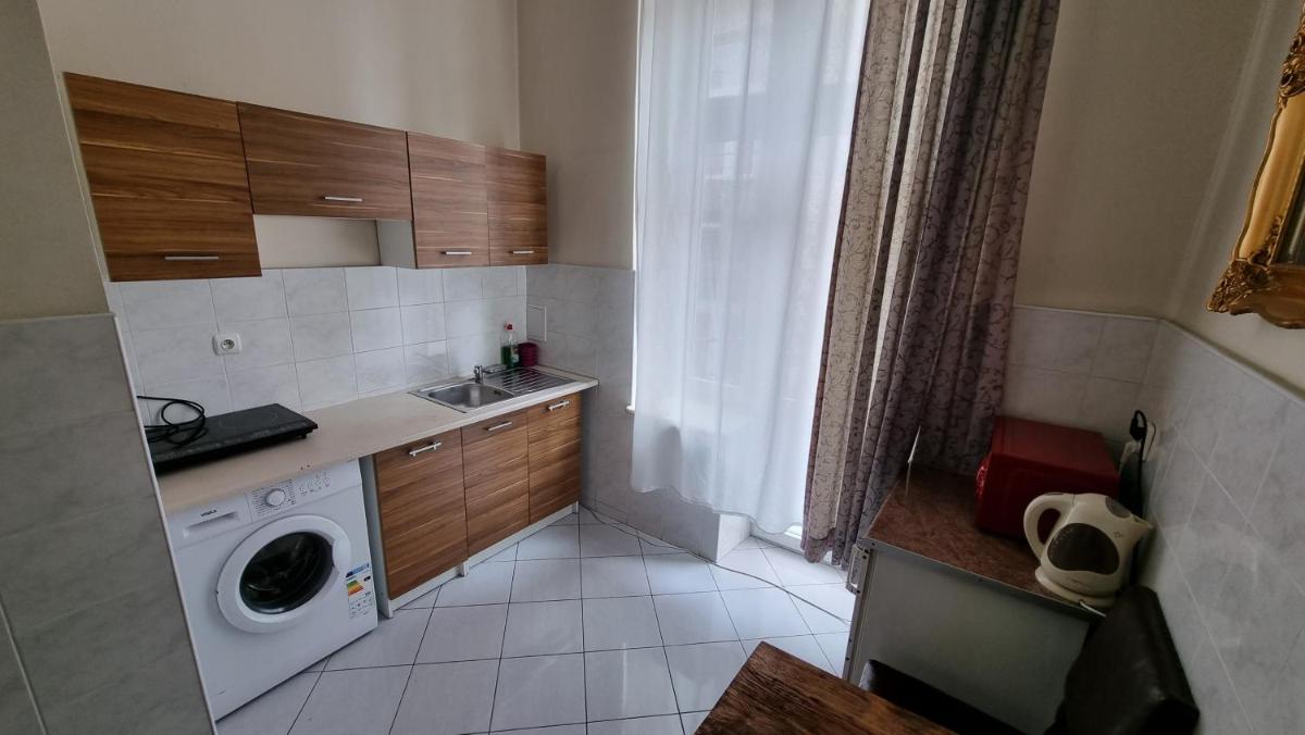 Florian Apartment 8 view 4