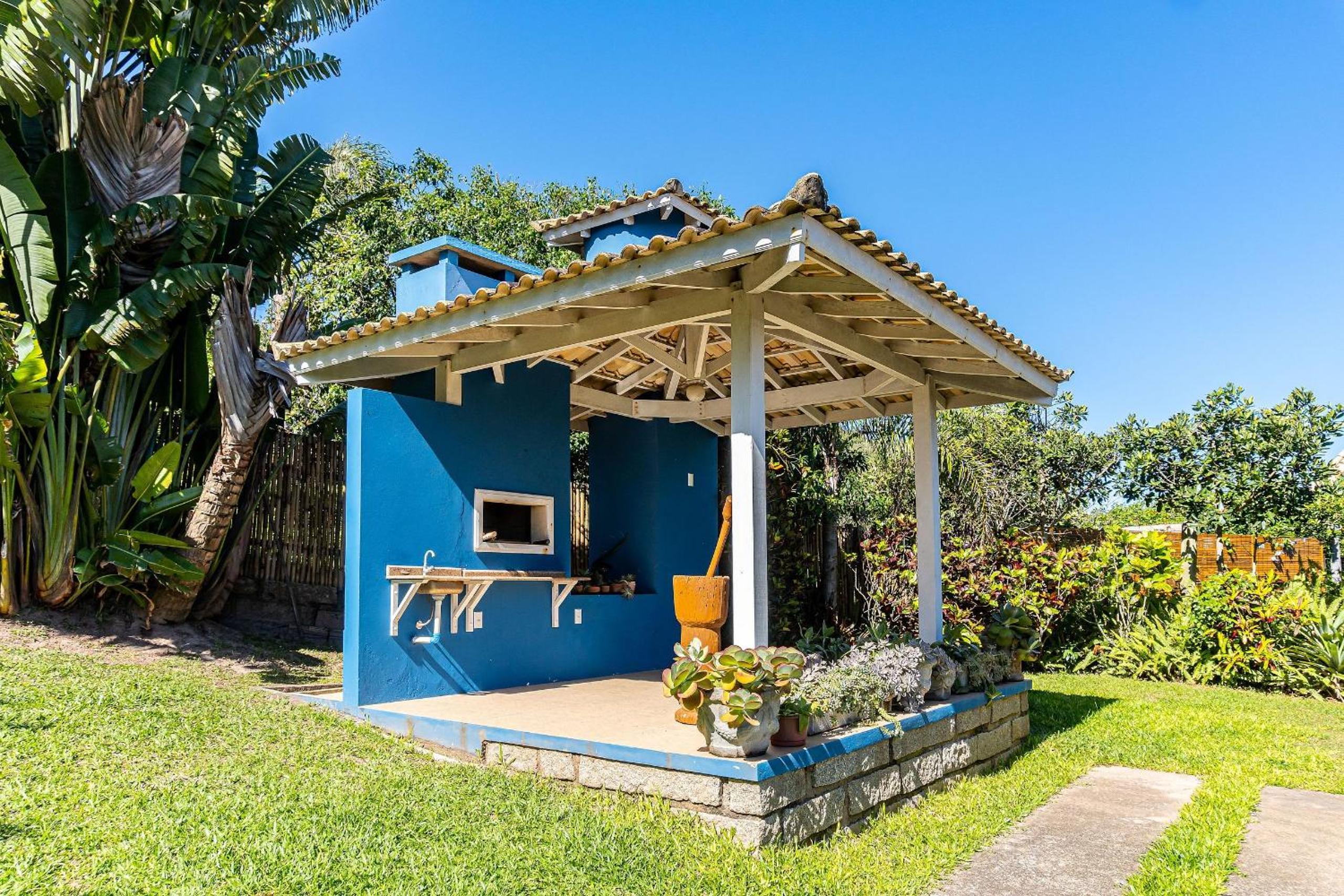 Linda casa pé na areia vista para o Ouvidor EGO003