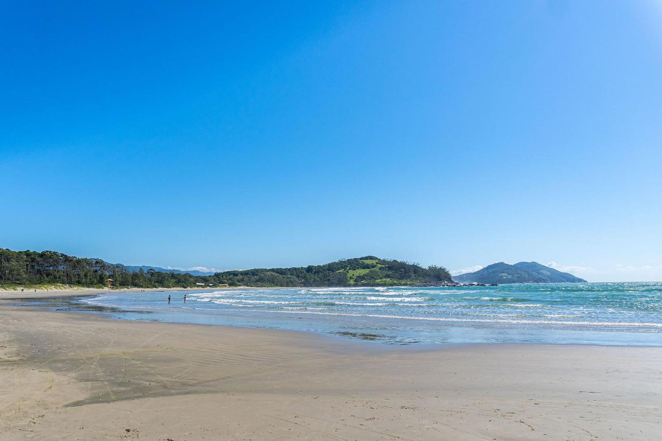 Linda casa pé na areia vista para o Ouvidor EGO003