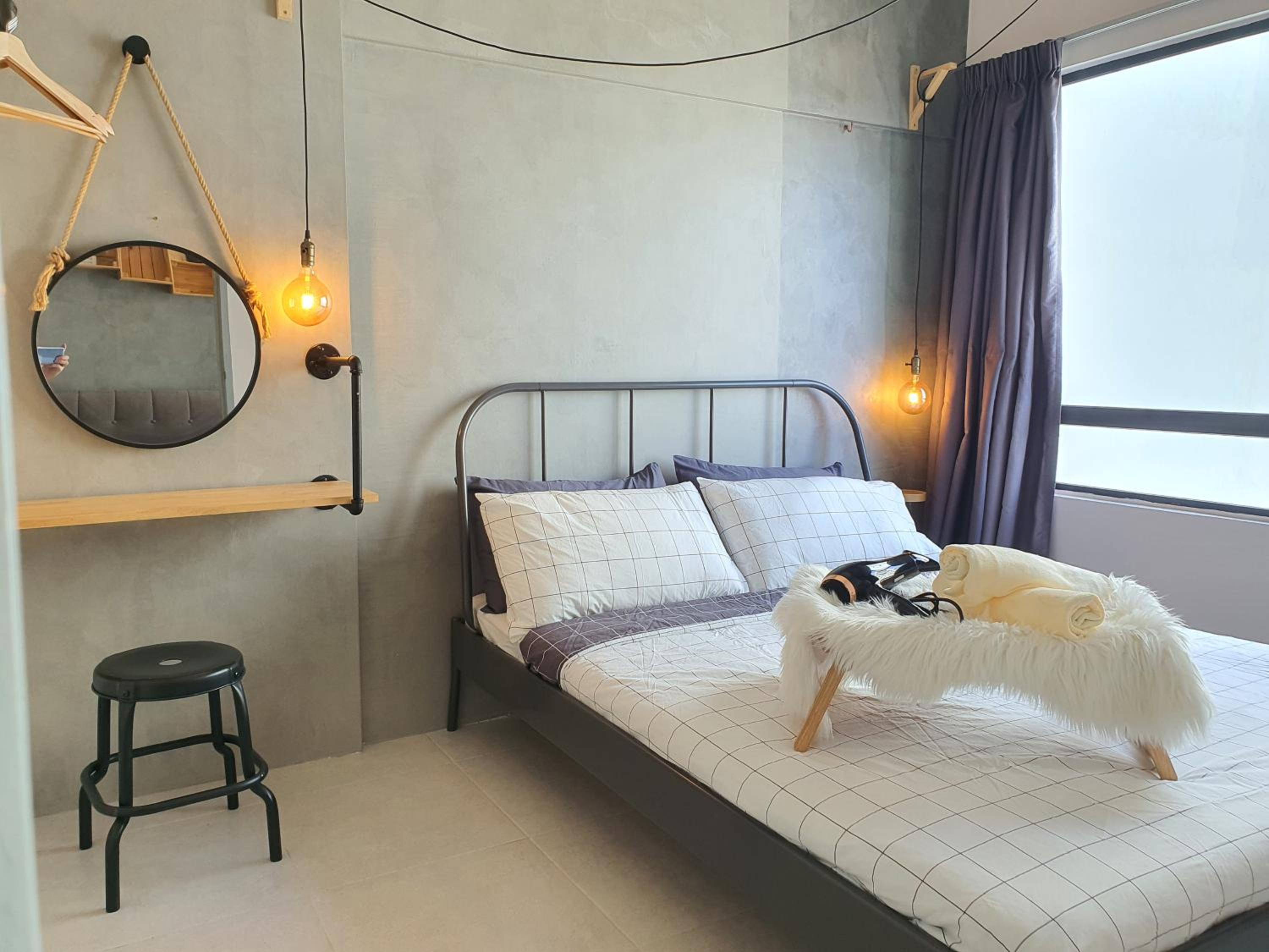 Cozy 2 bedrooms 4 pax Menjalara Near Desa Park City