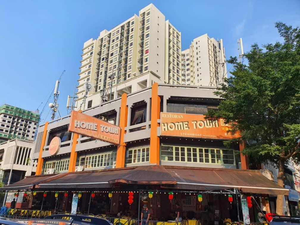 Cozy 2 bedrooms 4 pax Menjalara Near Desa Park City