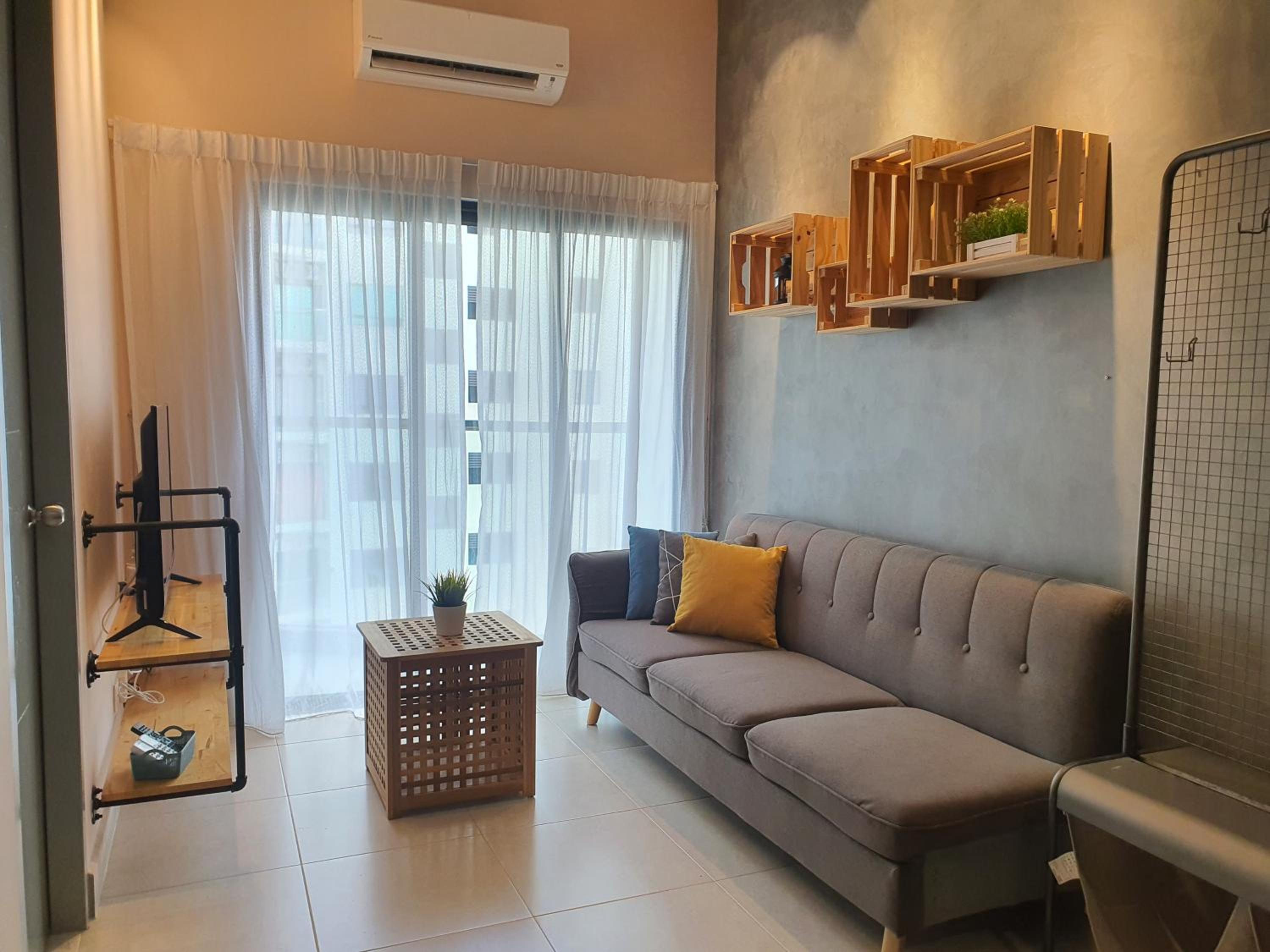 Cozy 2 bedrooms 4 pax Menjalara Near Desa Park City
