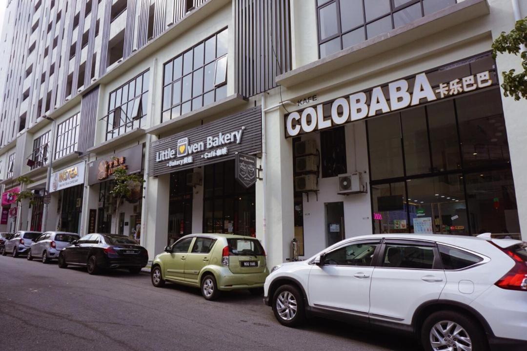 Cozy 2 bedrooms 4 pax Menjalara Near Desa Park City